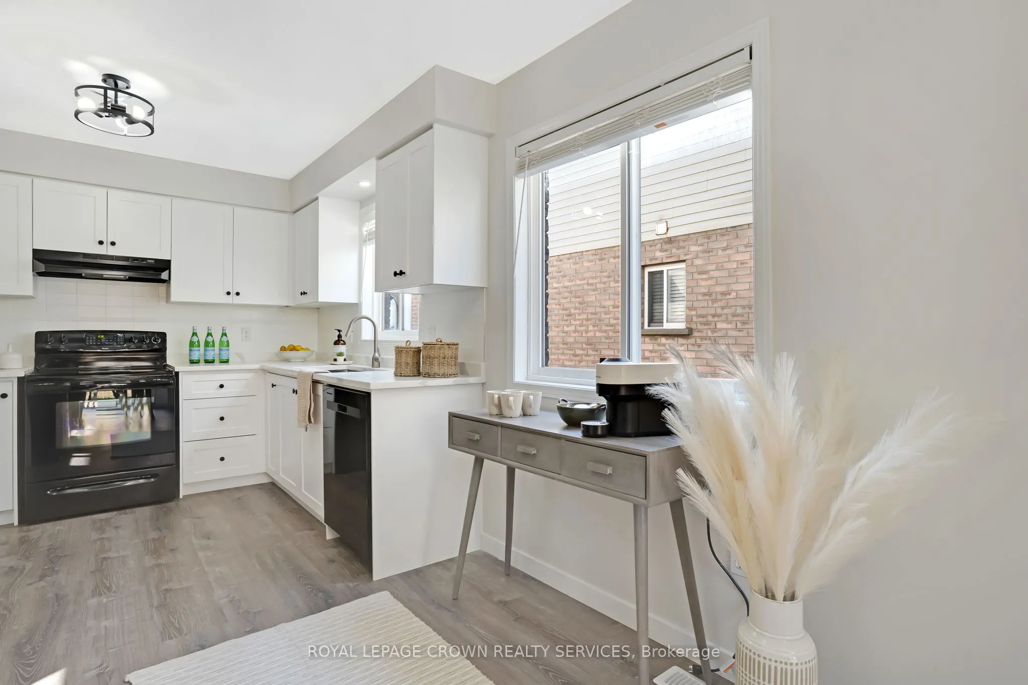 20 Elma Place