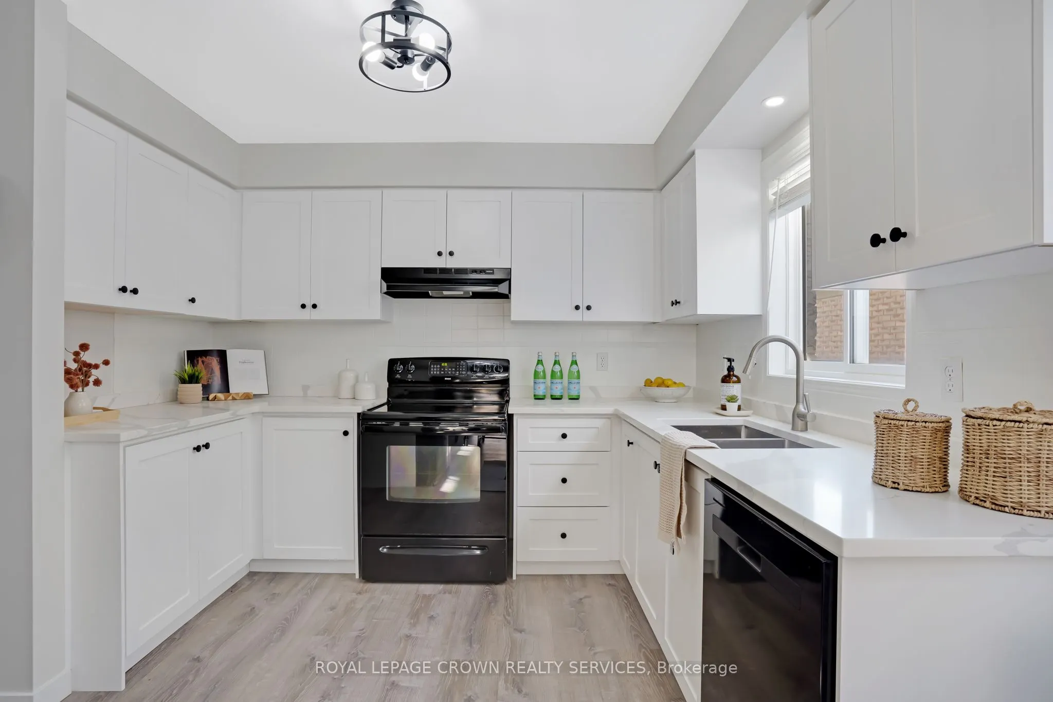 20 Elma Place