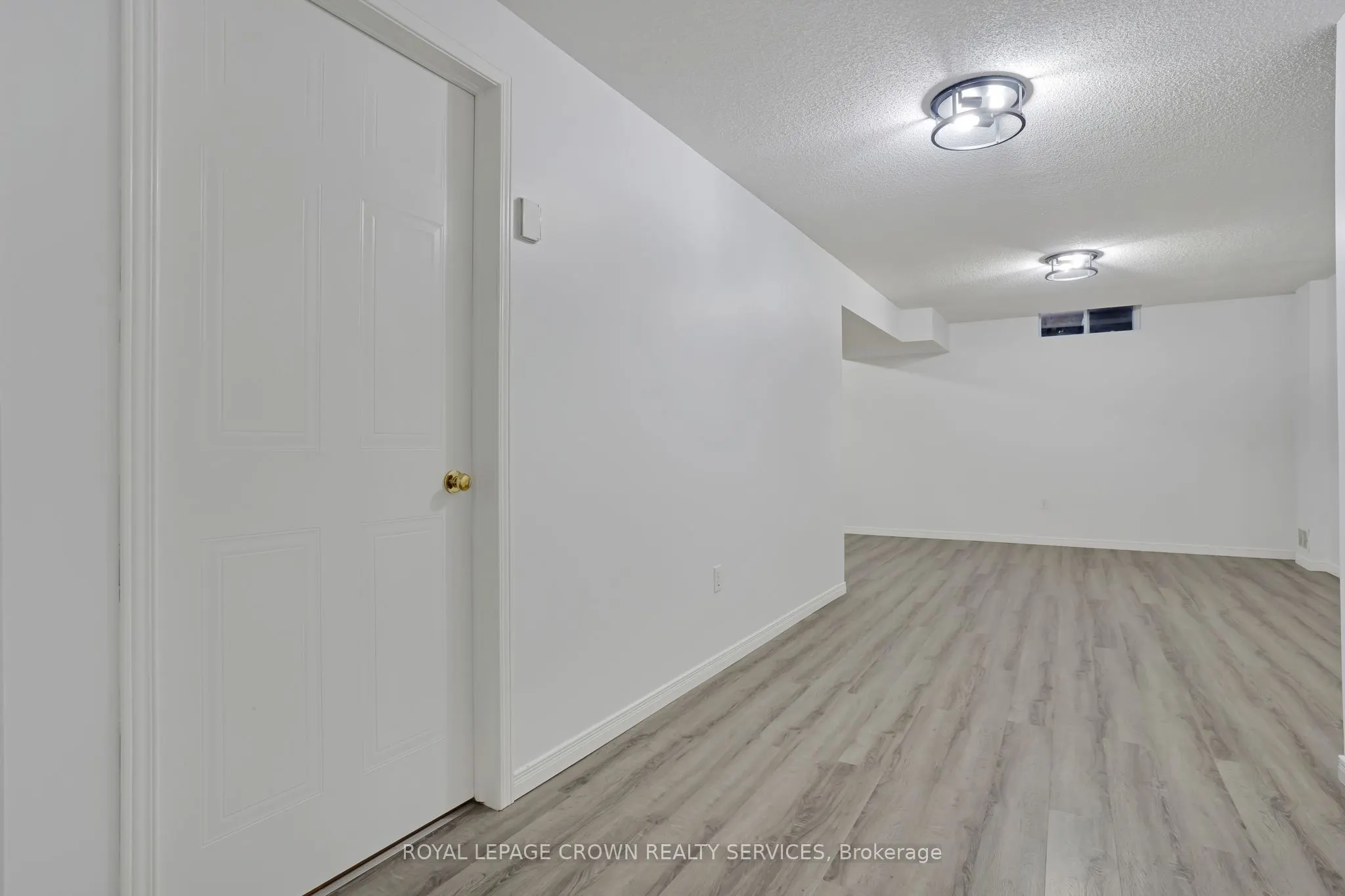 20 Elma Place