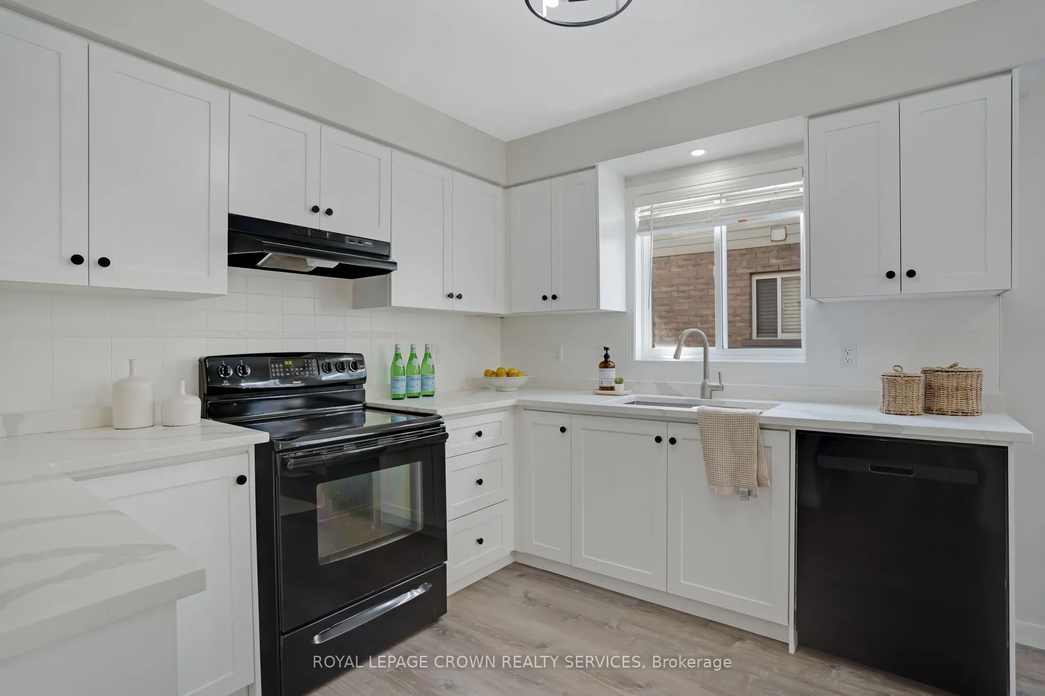 20 Elma Place