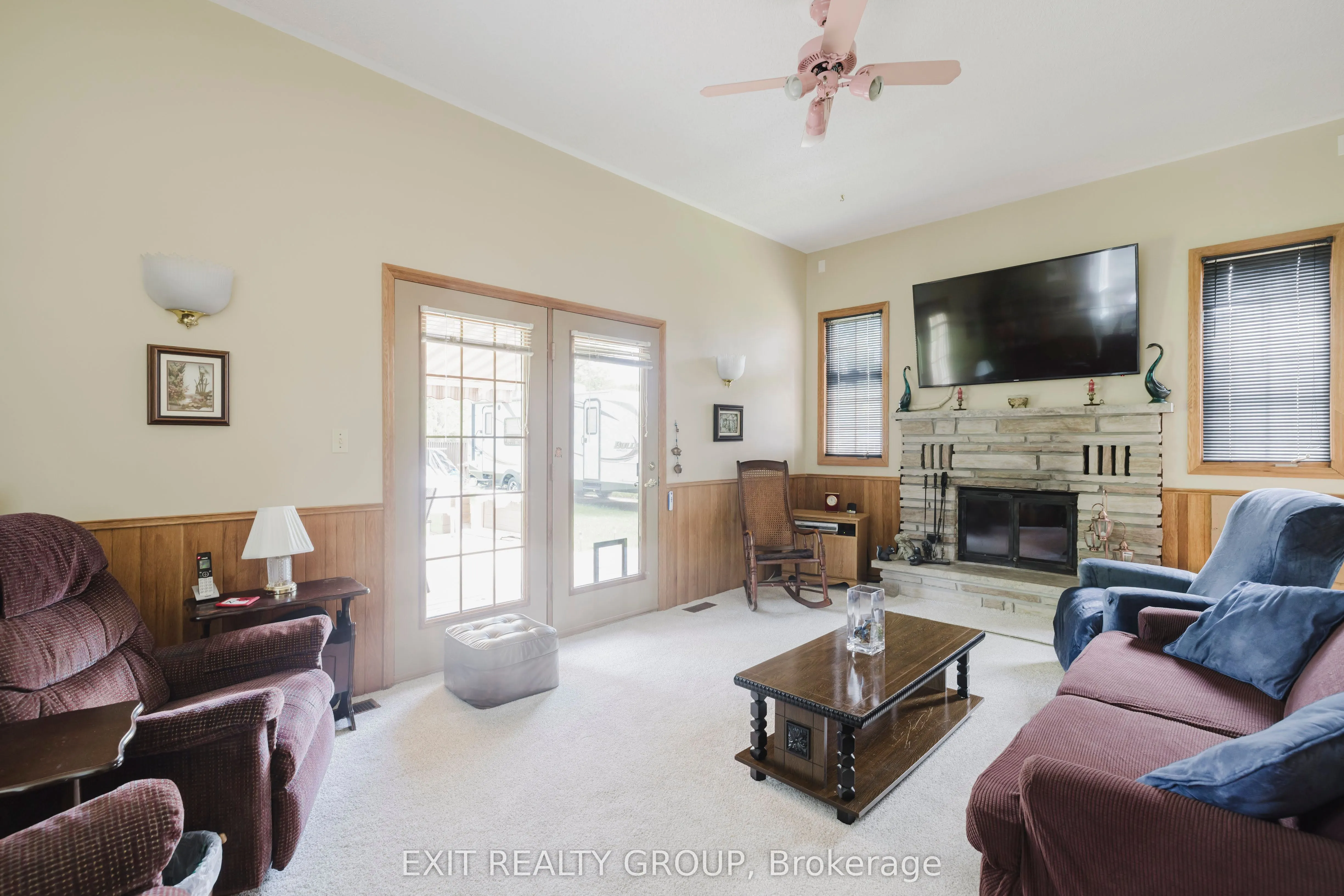 152 Chatterton Valley Crescent