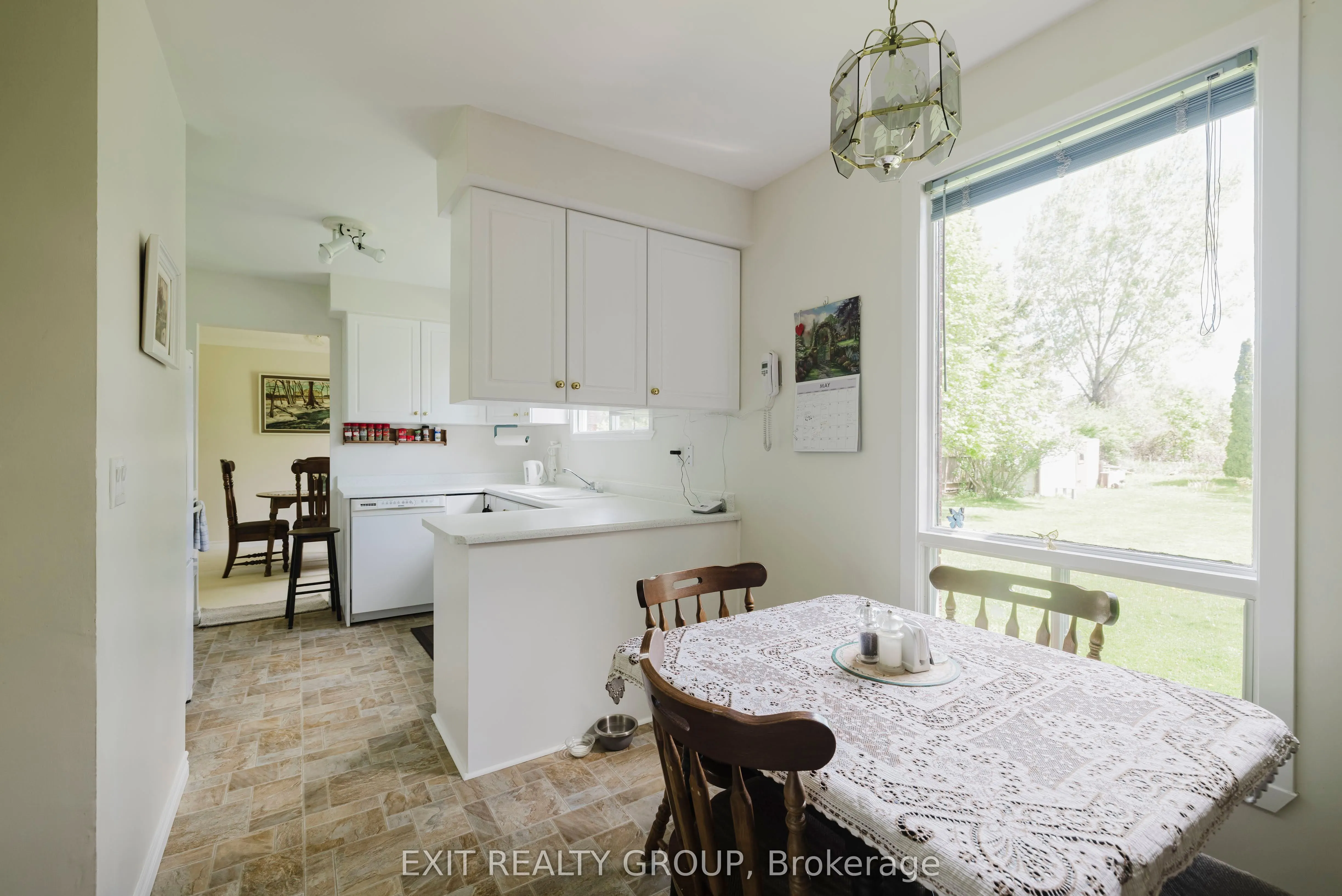 152 Chatterton Valley Crescent