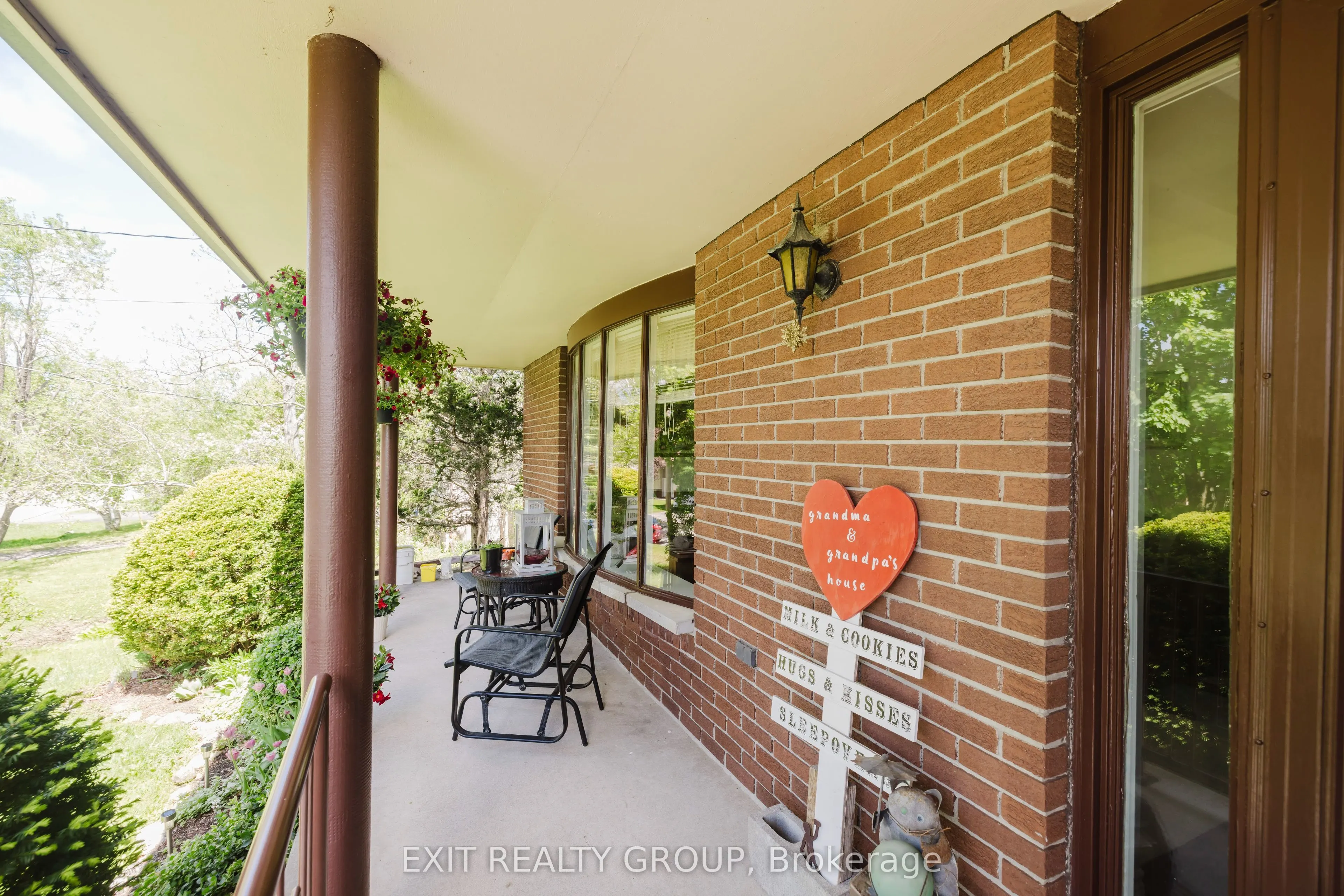 152 Chatterton Valley Crescent