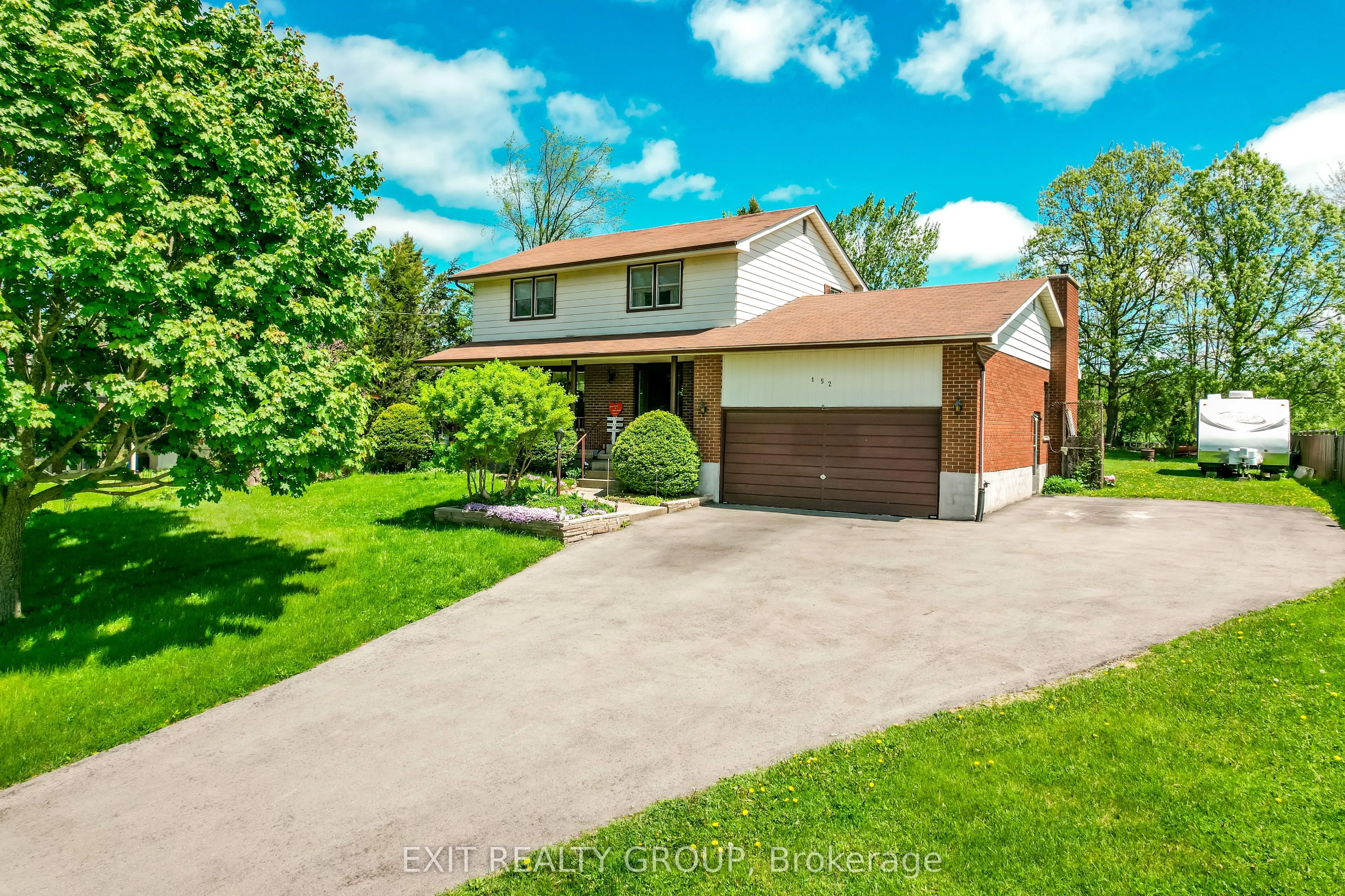 152 Chatterton Valley Crescent