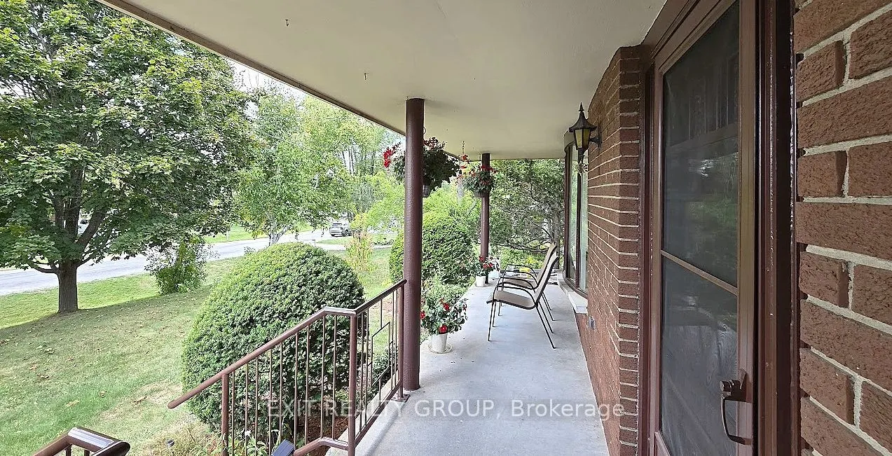 152 Chatterton Valley Crescent