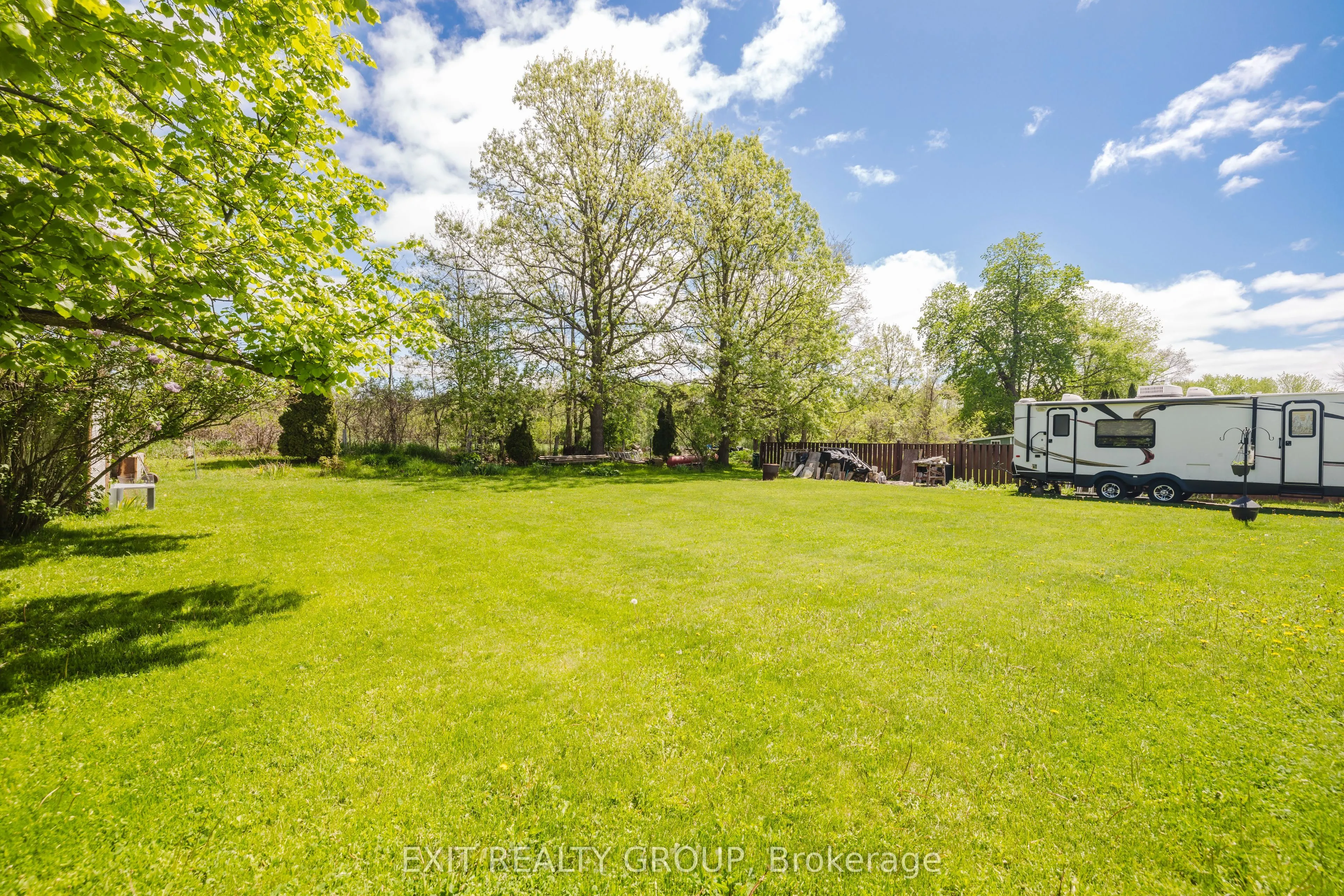 152 Chatterton Valley Crescent