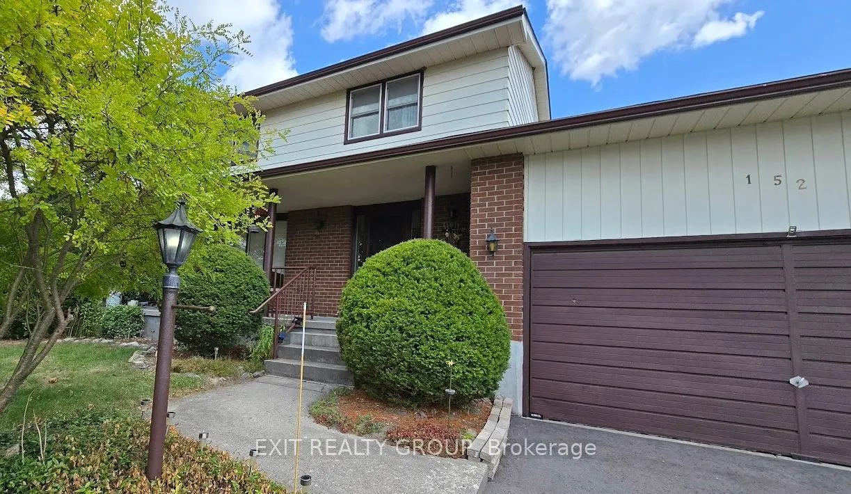 152 Chatterton Valley Crescent