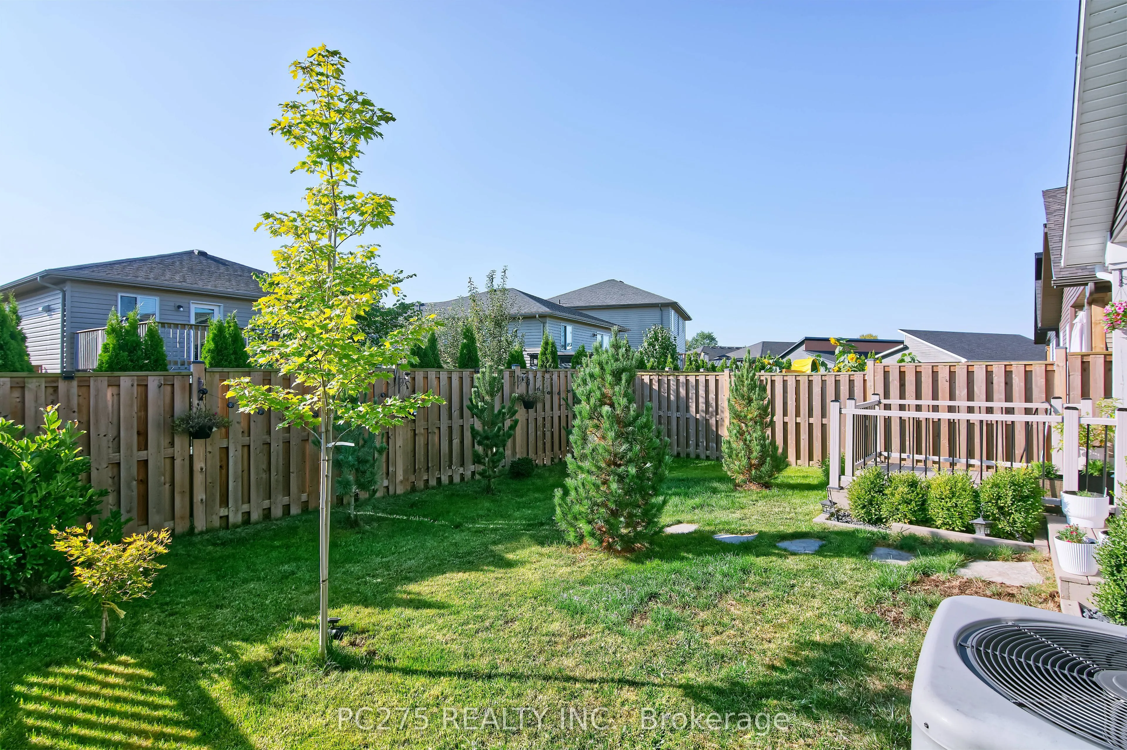 133 Moonstone Crescent