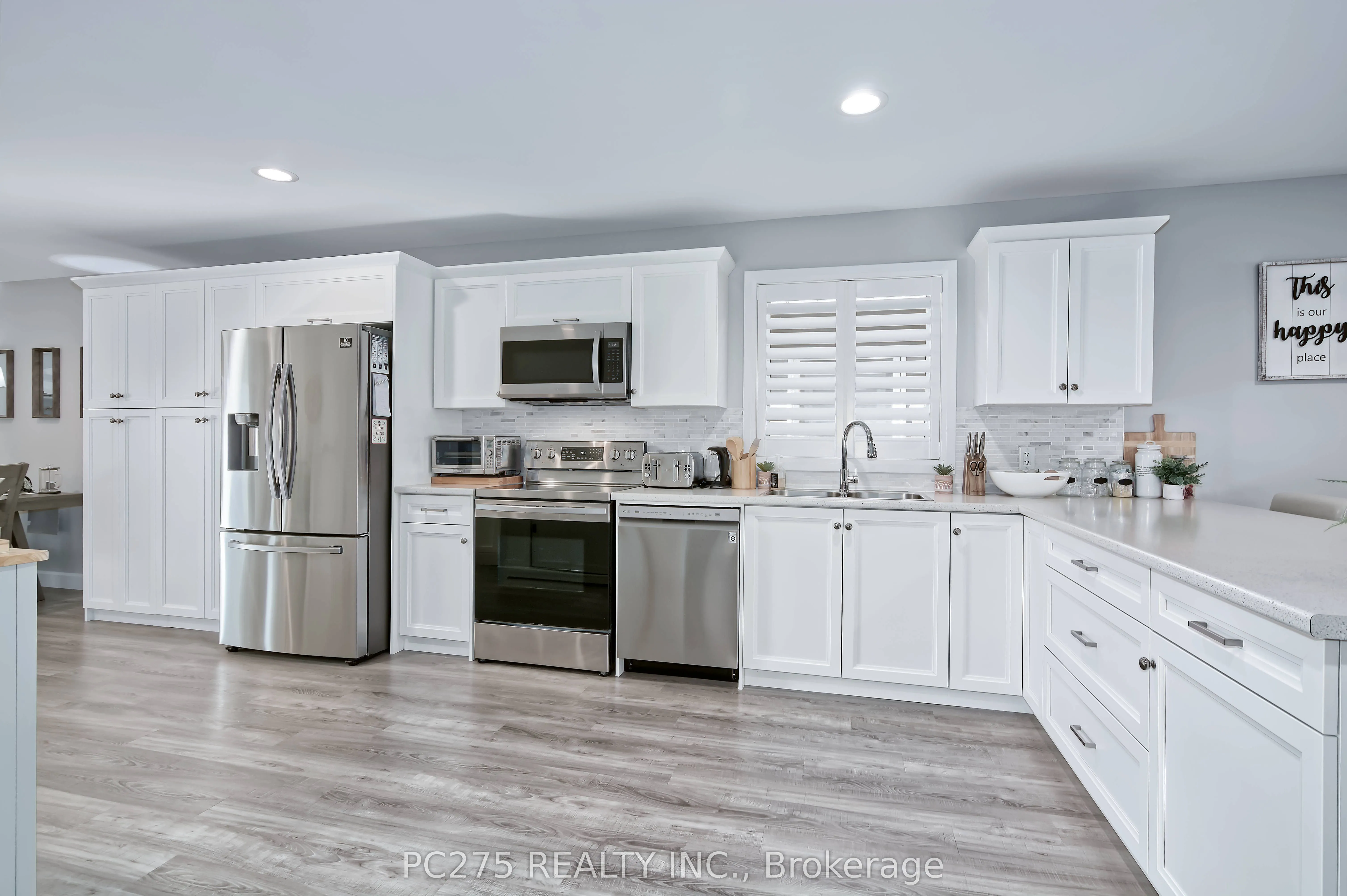 133 Moonstone Crescent