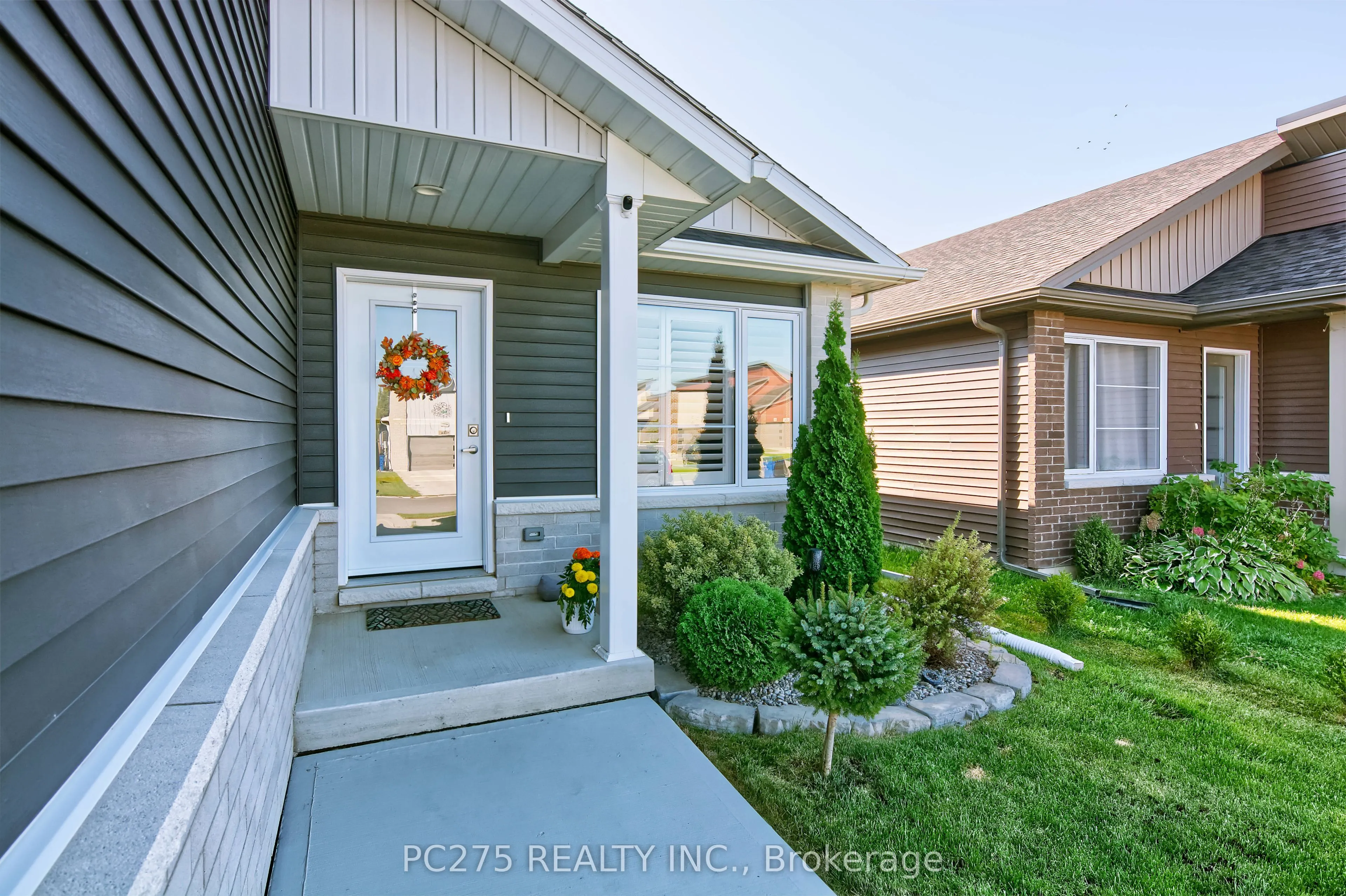 133 Moonstone Crescent