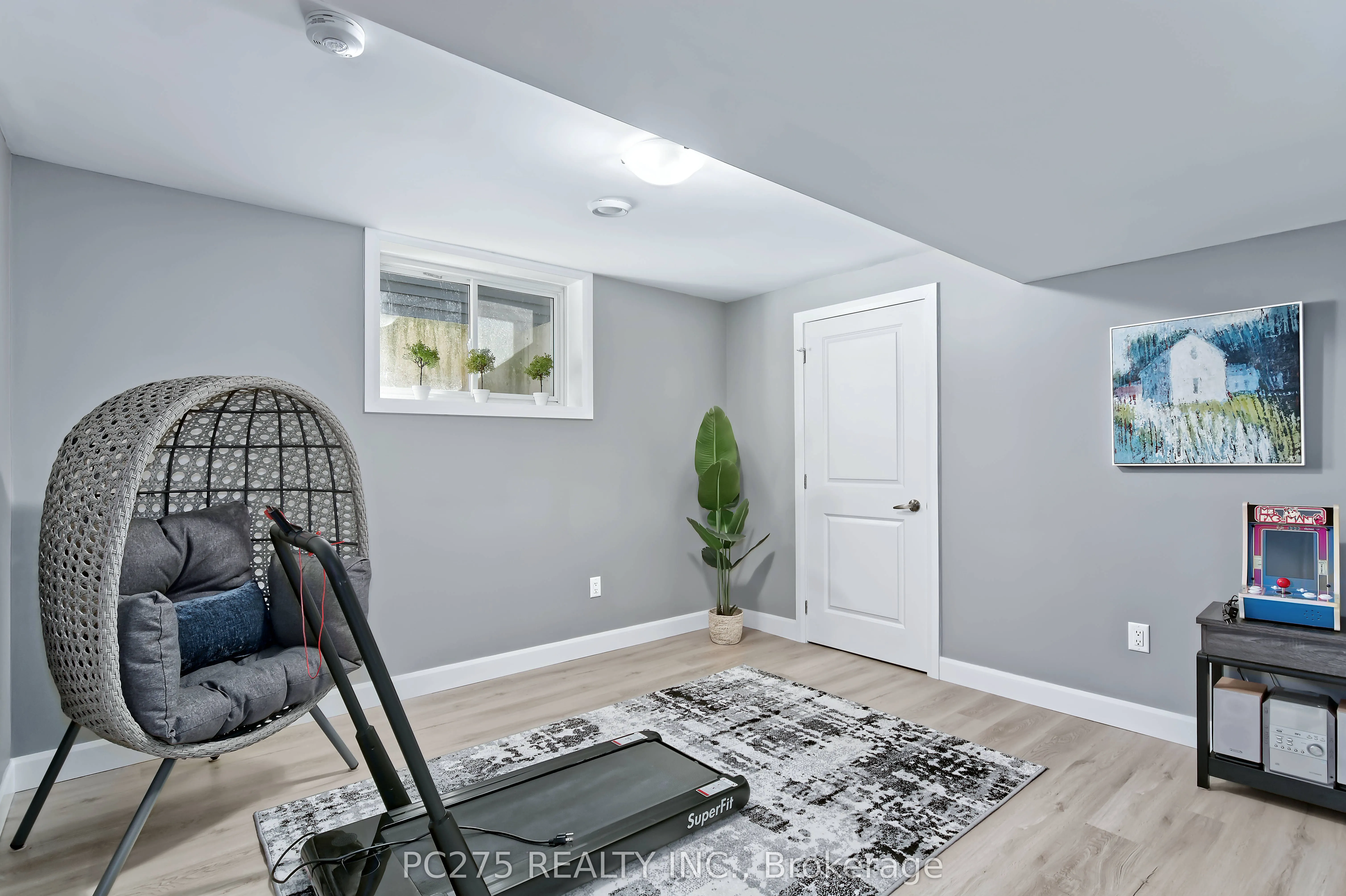 133 Moonstone Crescent