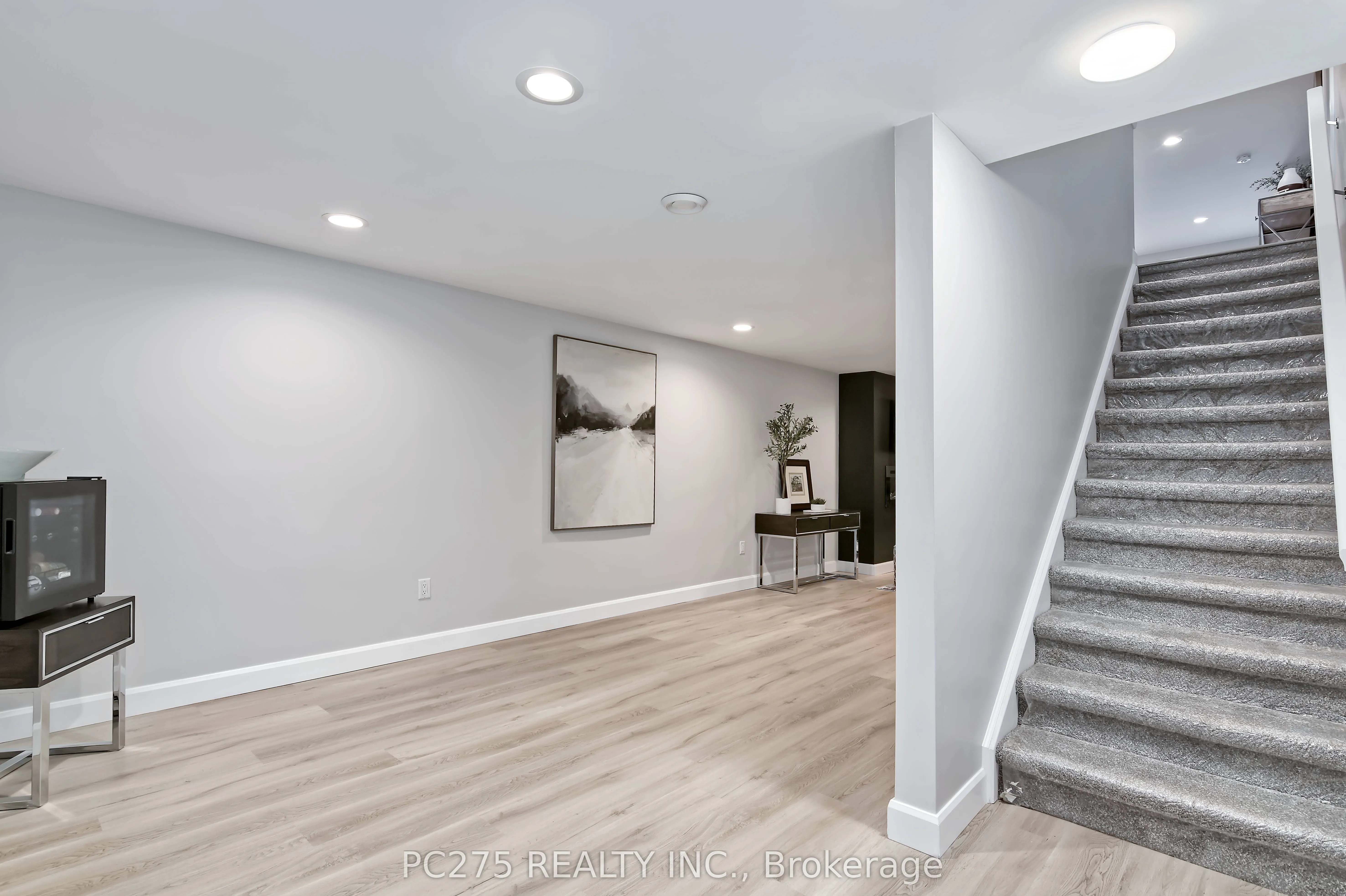 133 Moonstone Crescent