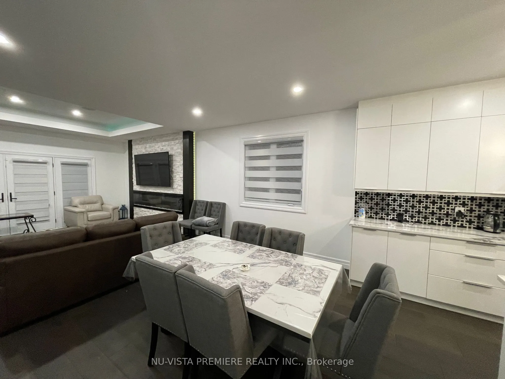 38 BROOKLAWN Drive