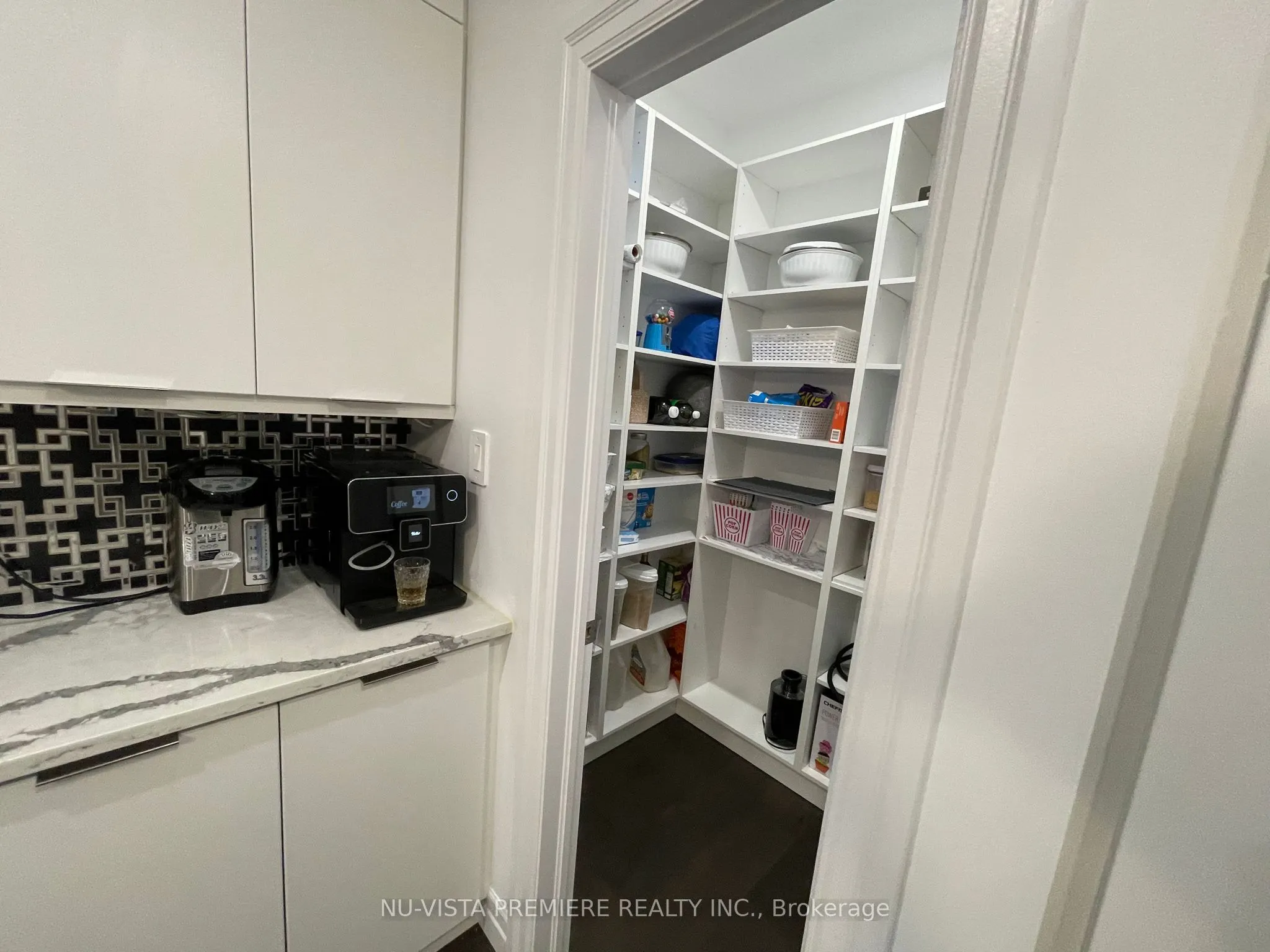 38 BROOKLAWN Drive
