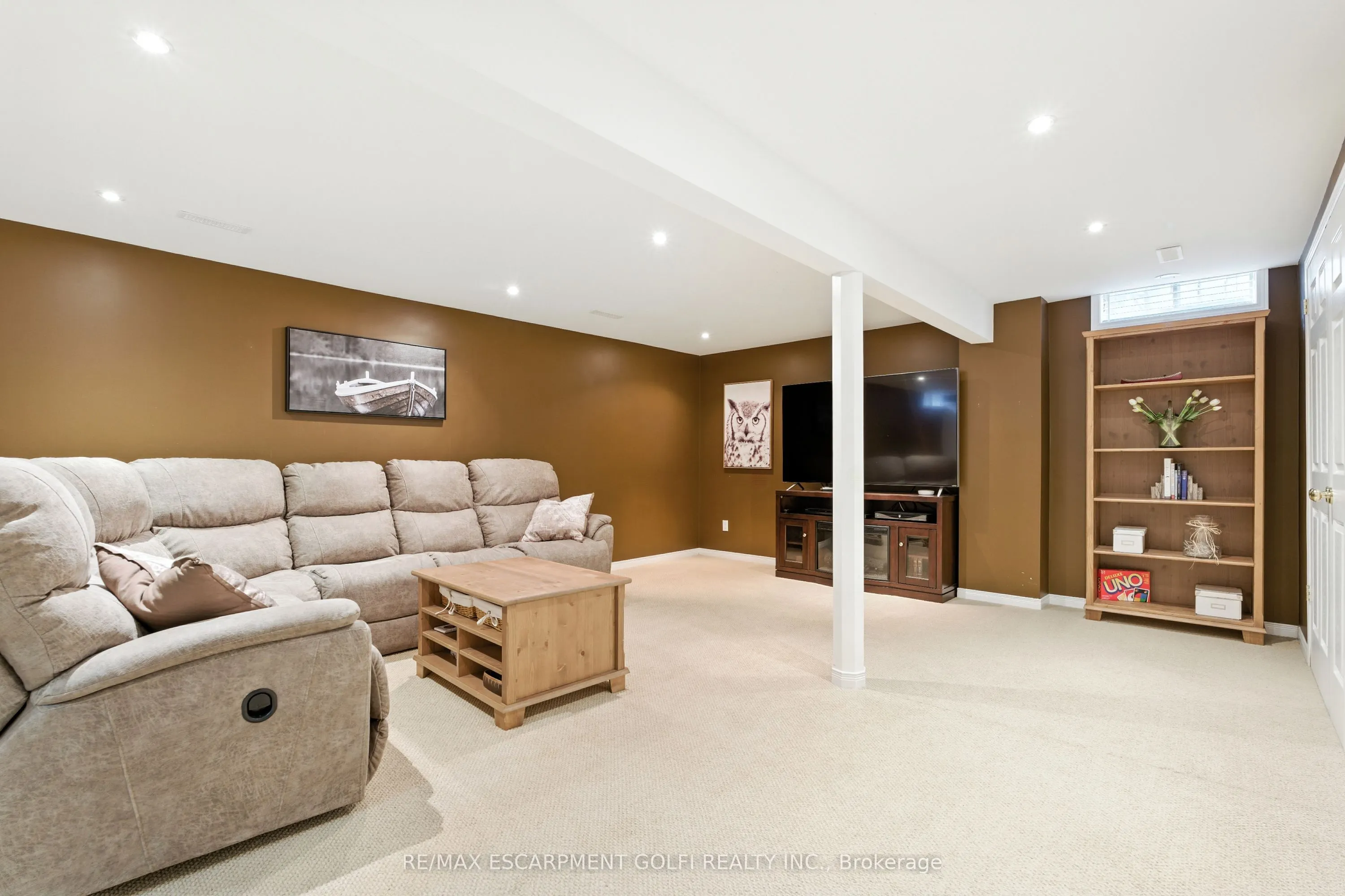6 Lilac Court