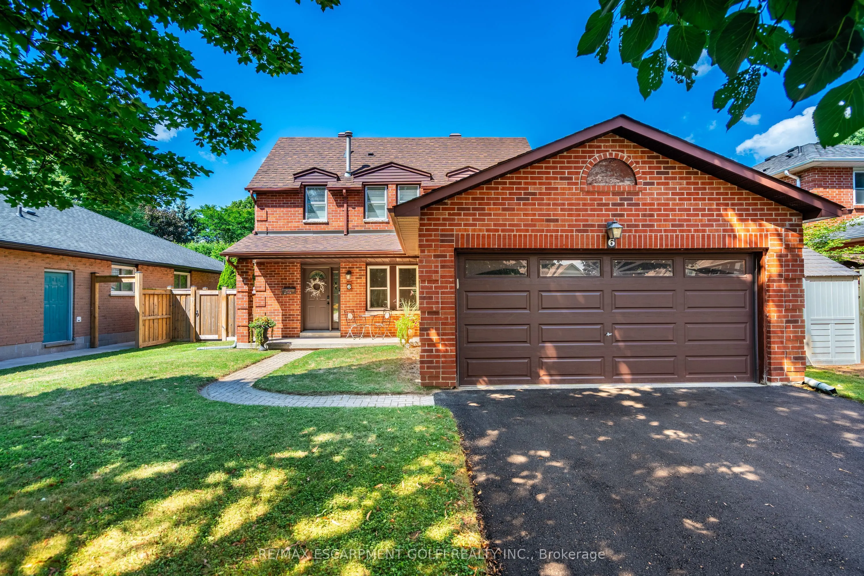 6 Lilac Court