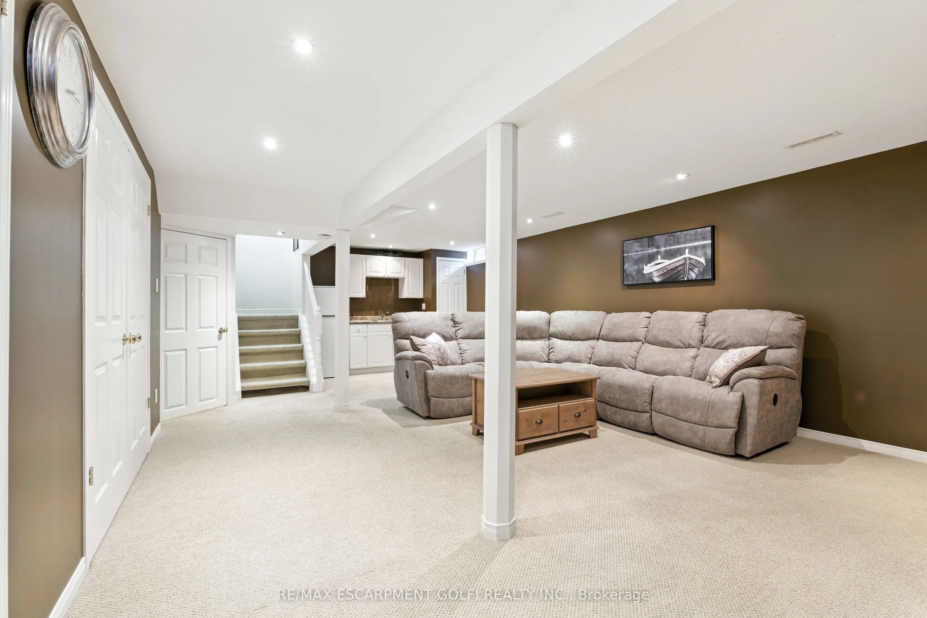 6 Lilac Court