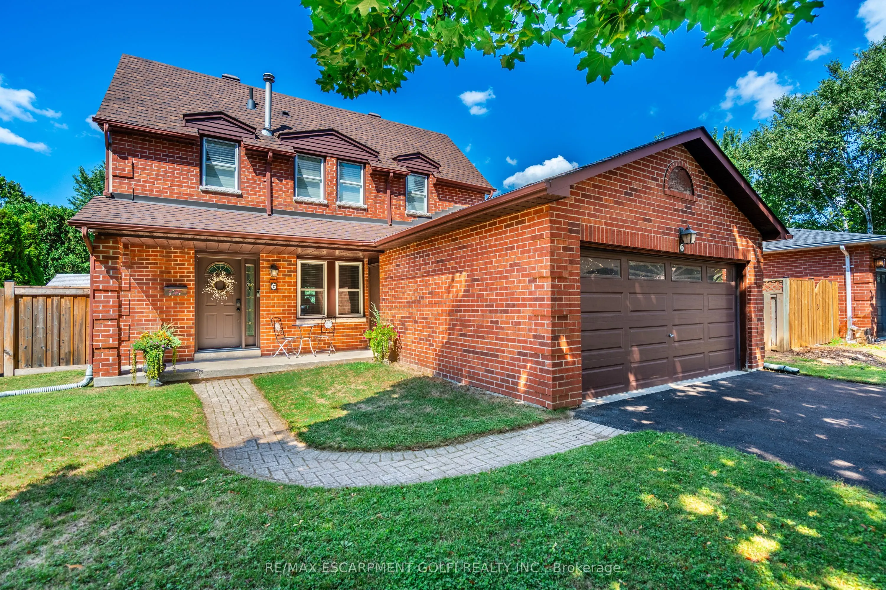 6 Lilac Court
