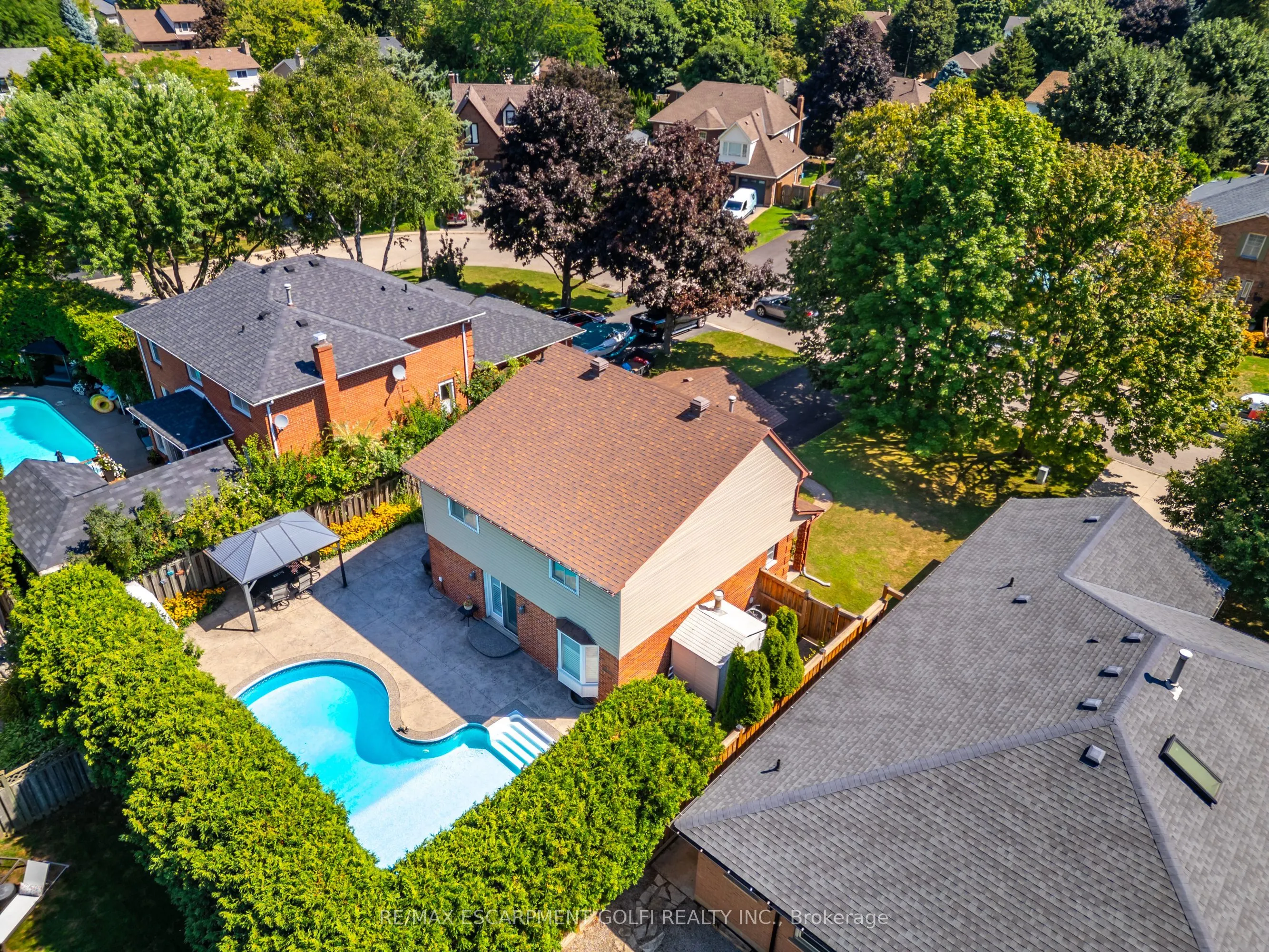 6 Lilac Court