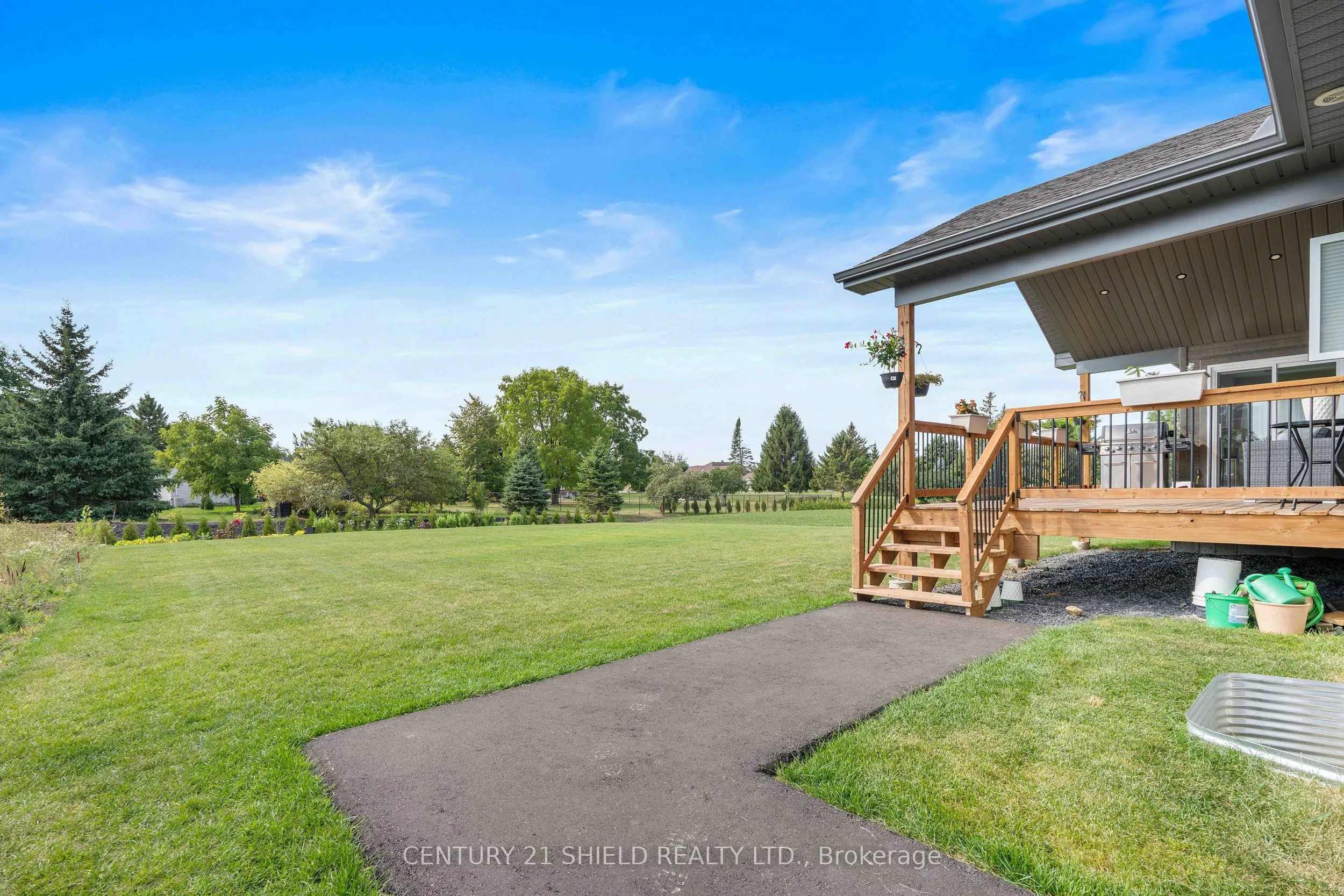 29 Whitetail Avenue