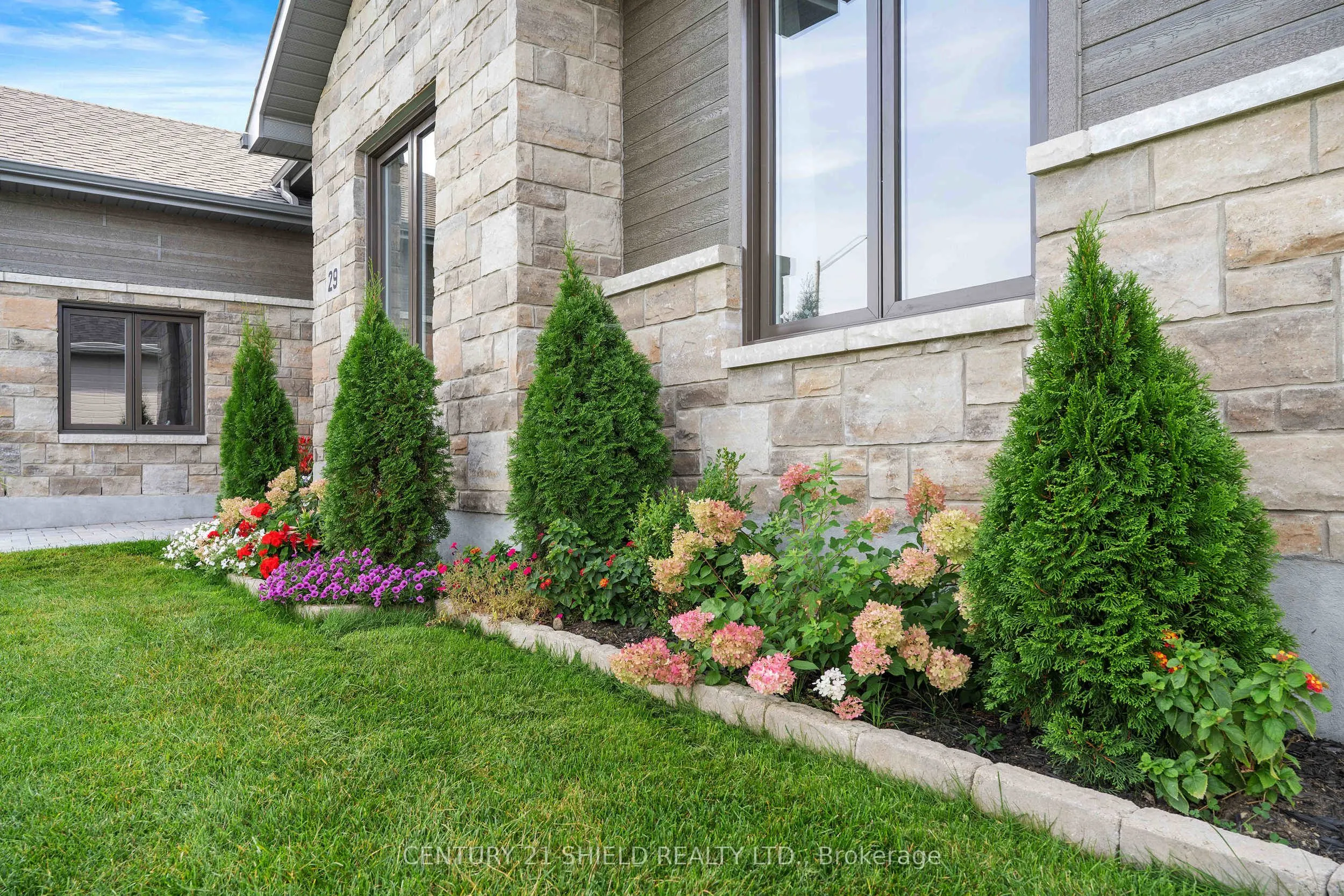 29 Whitetail Avenue