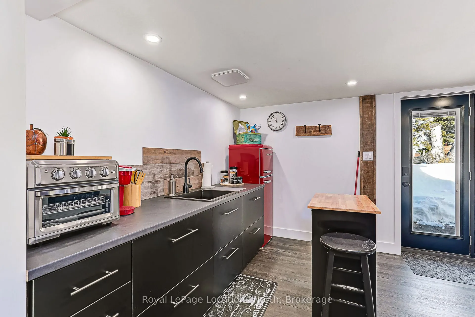 128 Montgomery Street