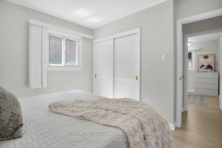 10 Frontenac Road