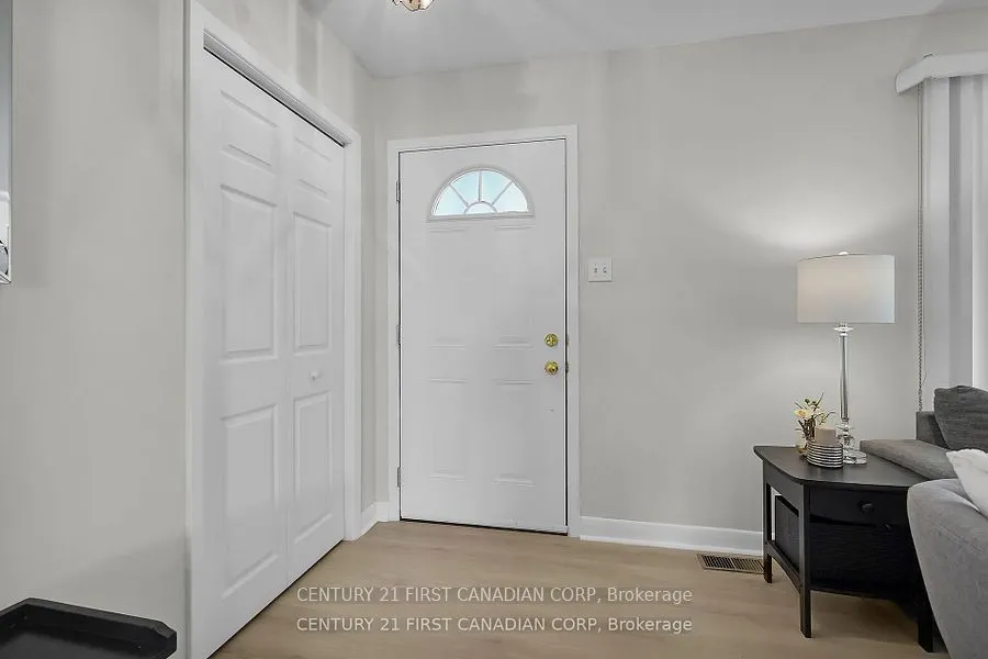 10 Frontenac Road