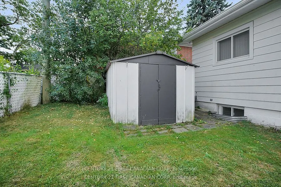 10 Frontenac Road