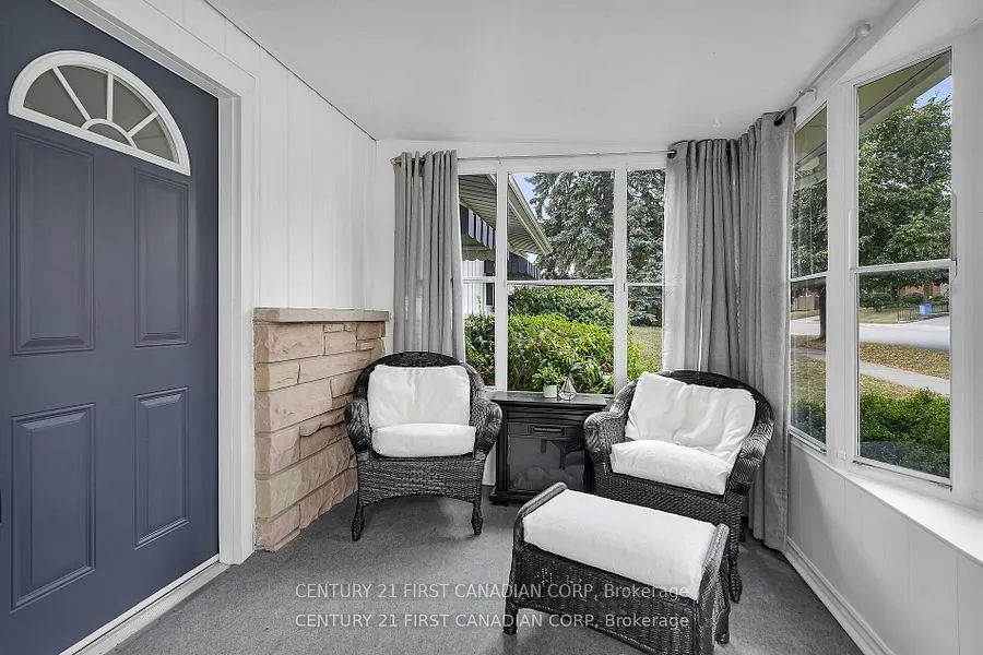 10 Frontenac Road
