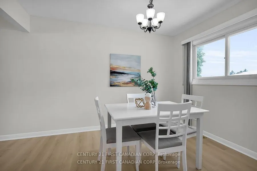 10 Frontenac Road