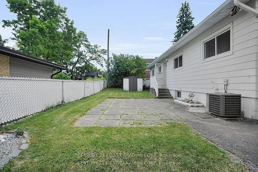 10 Frontenac Road