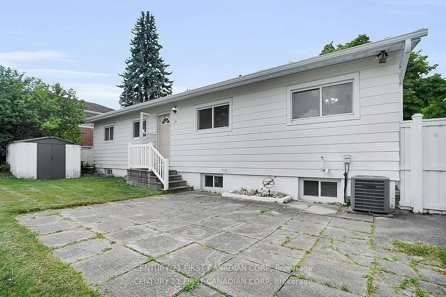 10 Frontenac Road