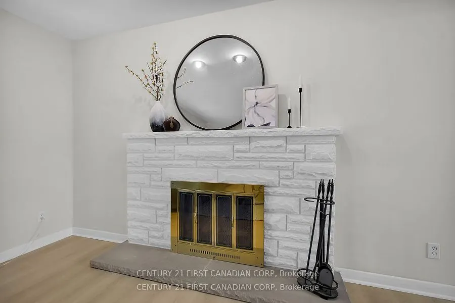 10 Frontenac Road