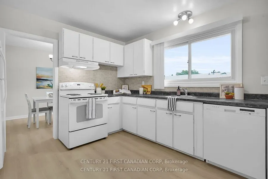 10 Frontenac Road