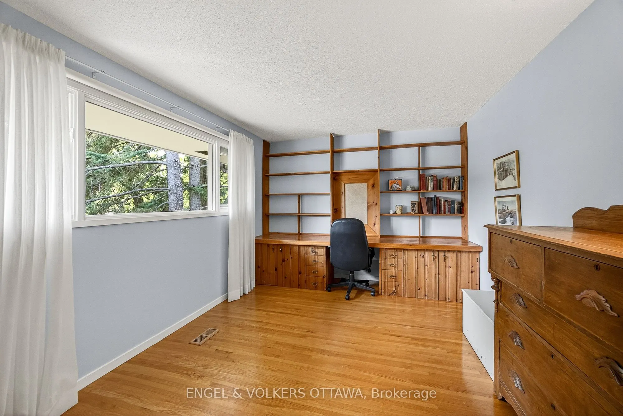 29 Milne Crescent