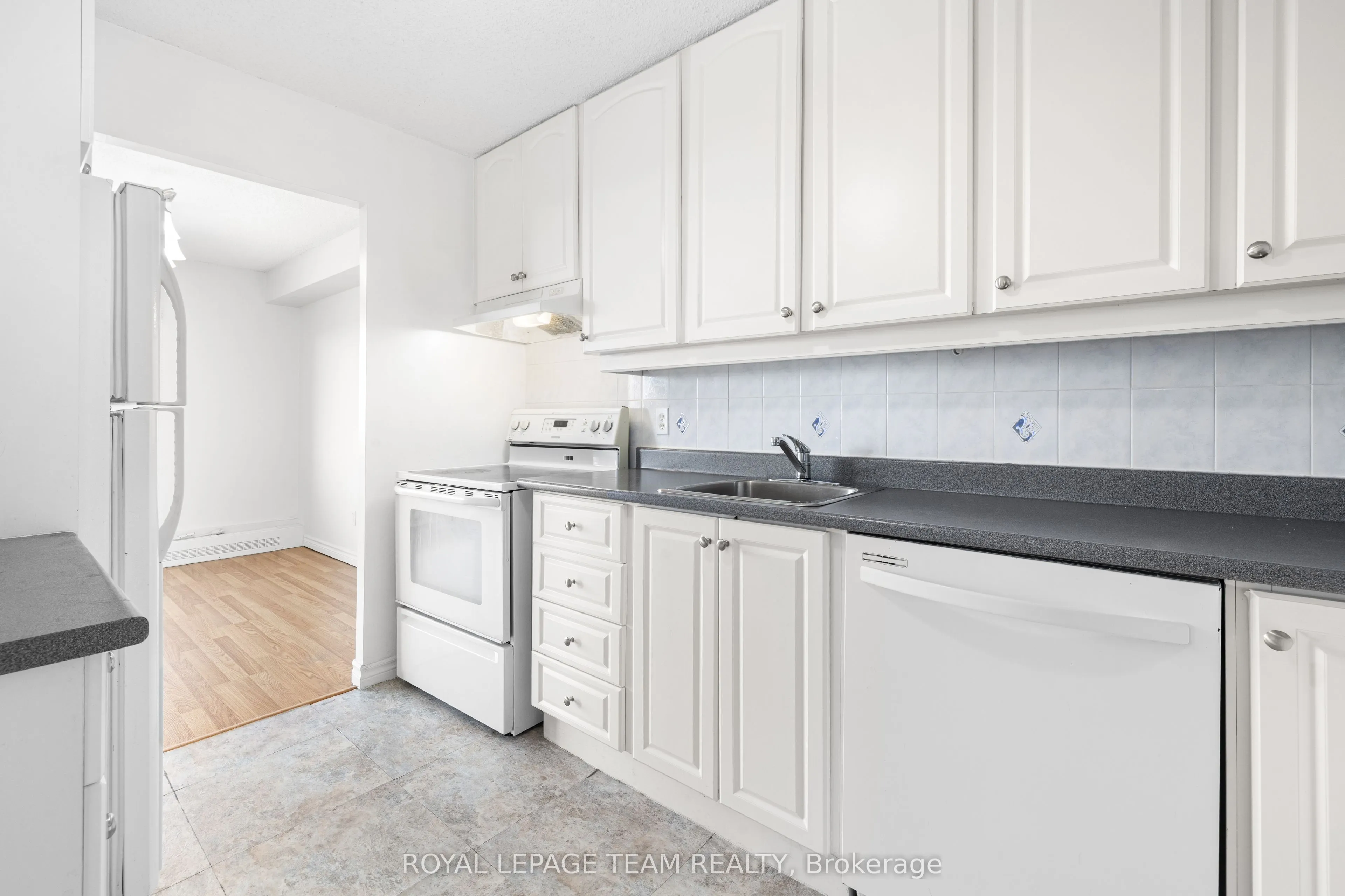 665 Bathgate Drive, #603