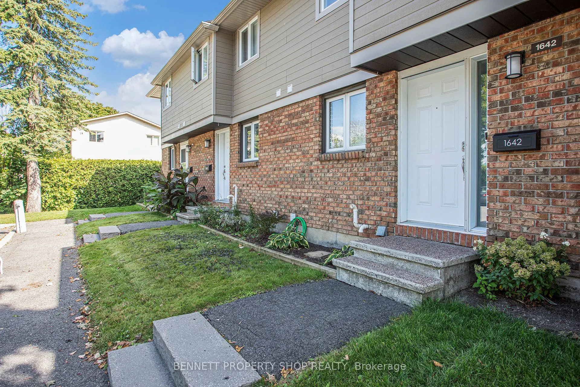 1642 Du Sommet Place, #77