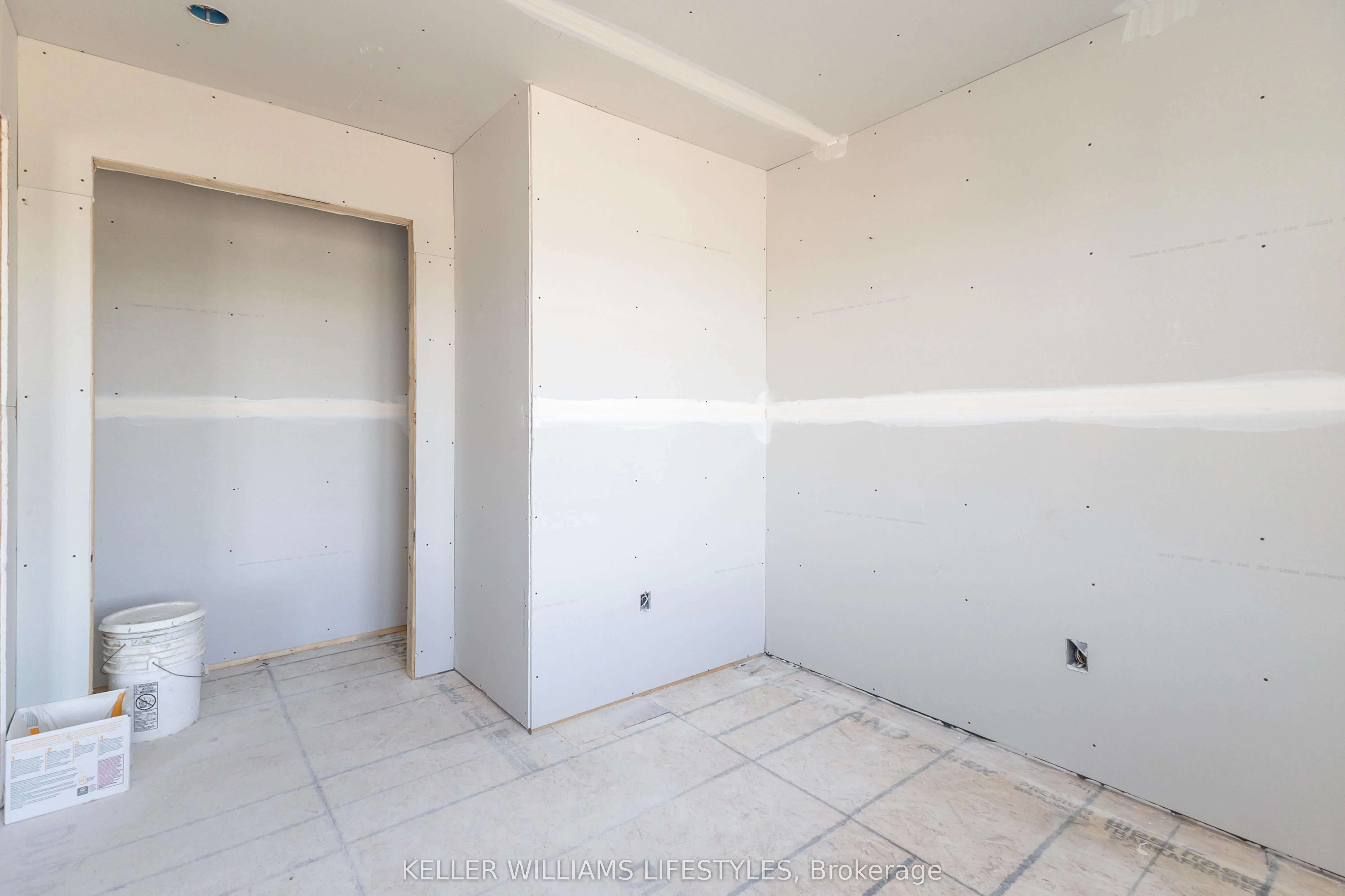 2578 Sheffield Boulevard, #3