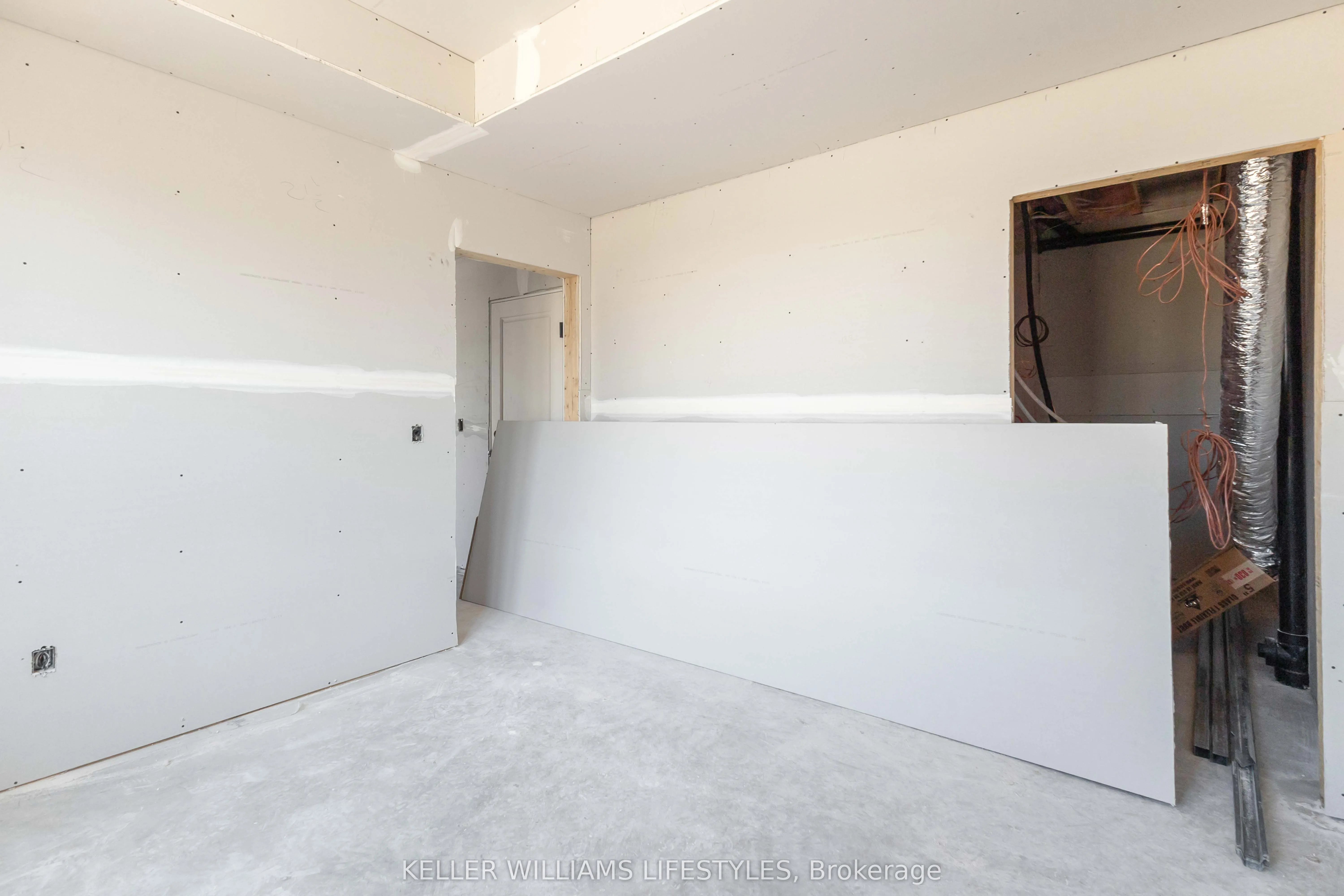2578 Sheffield Boulevard, #3