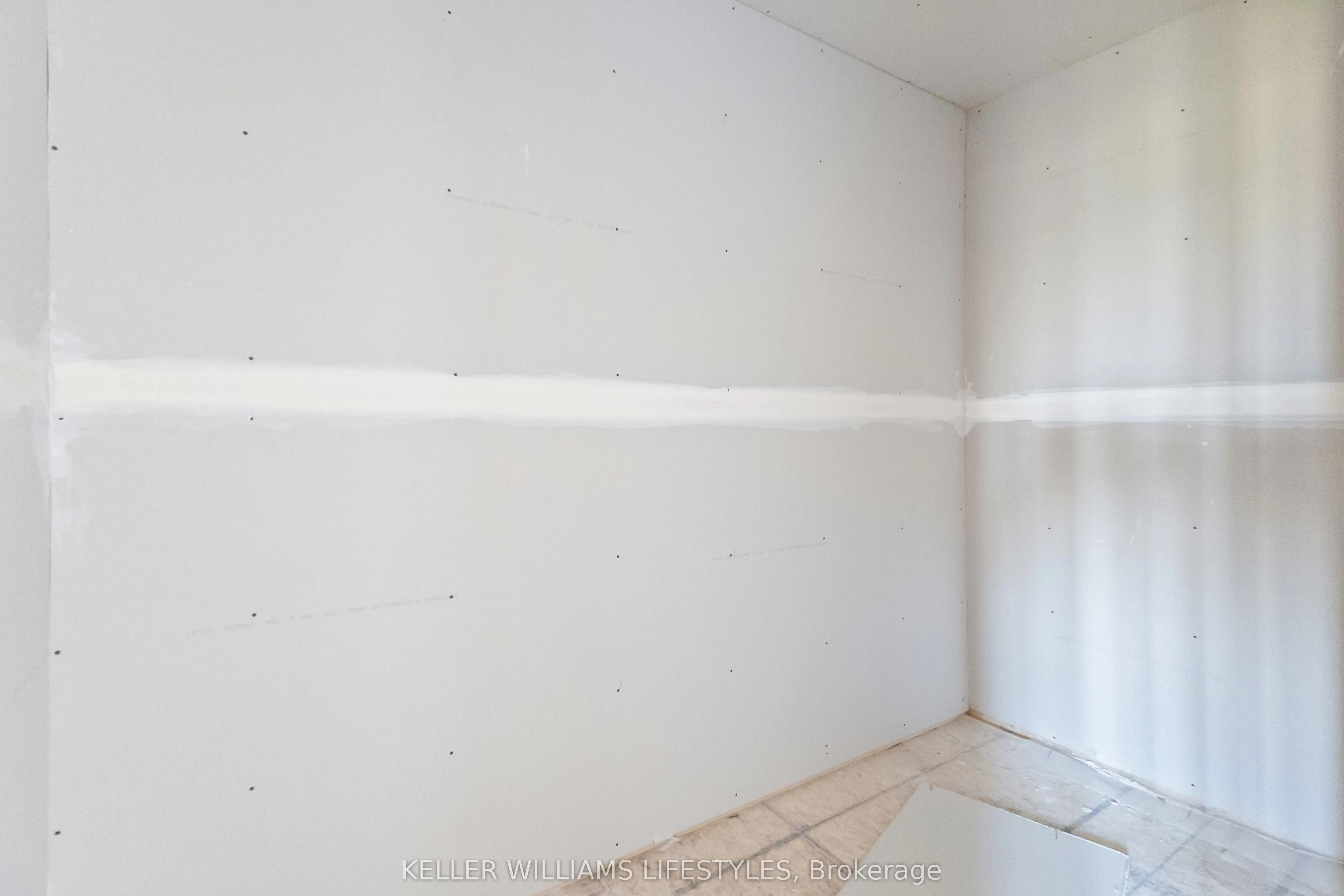 2578 Sheffield Boulevard, #3