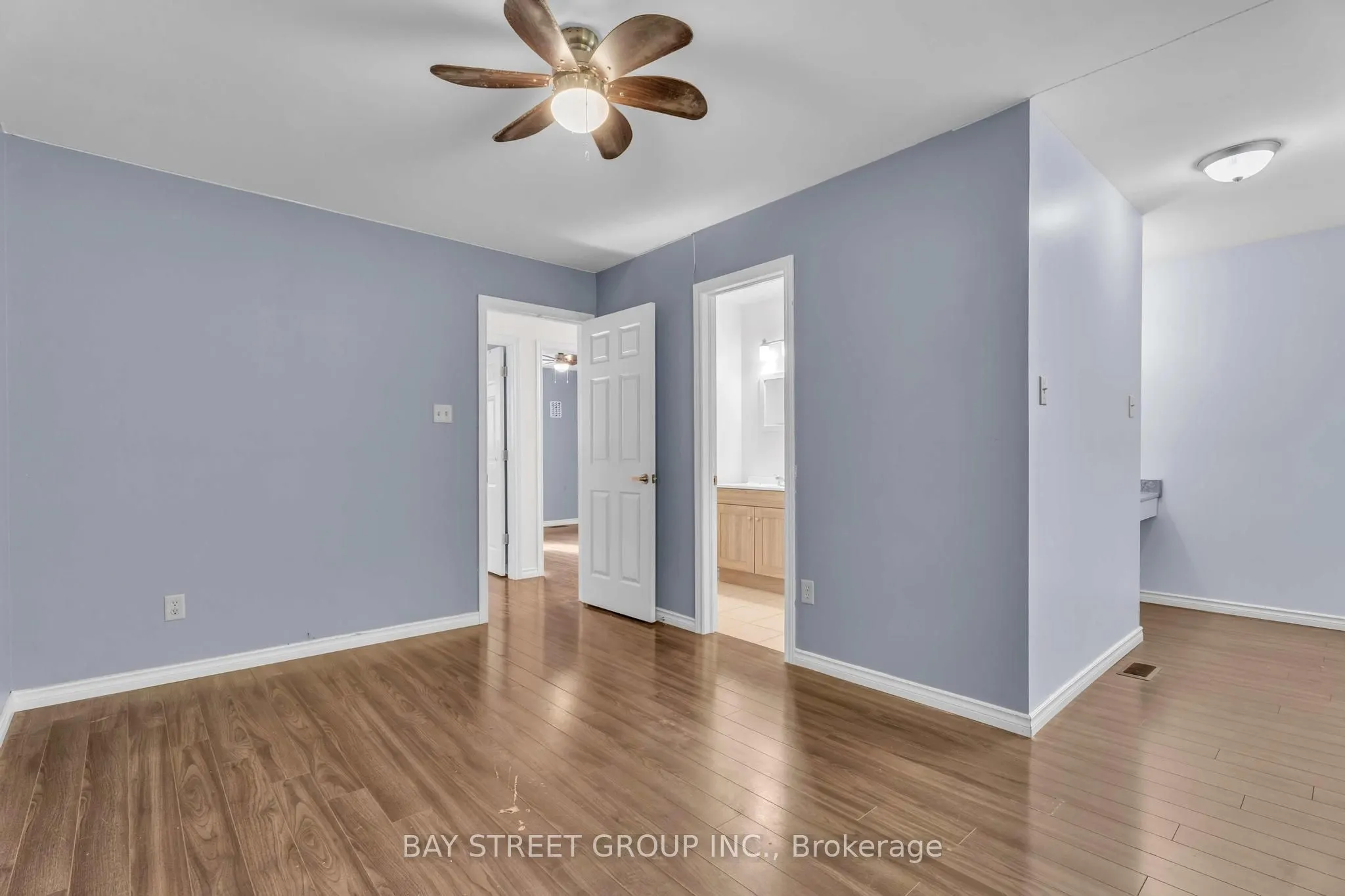 1 RANCHWOOD Crescent