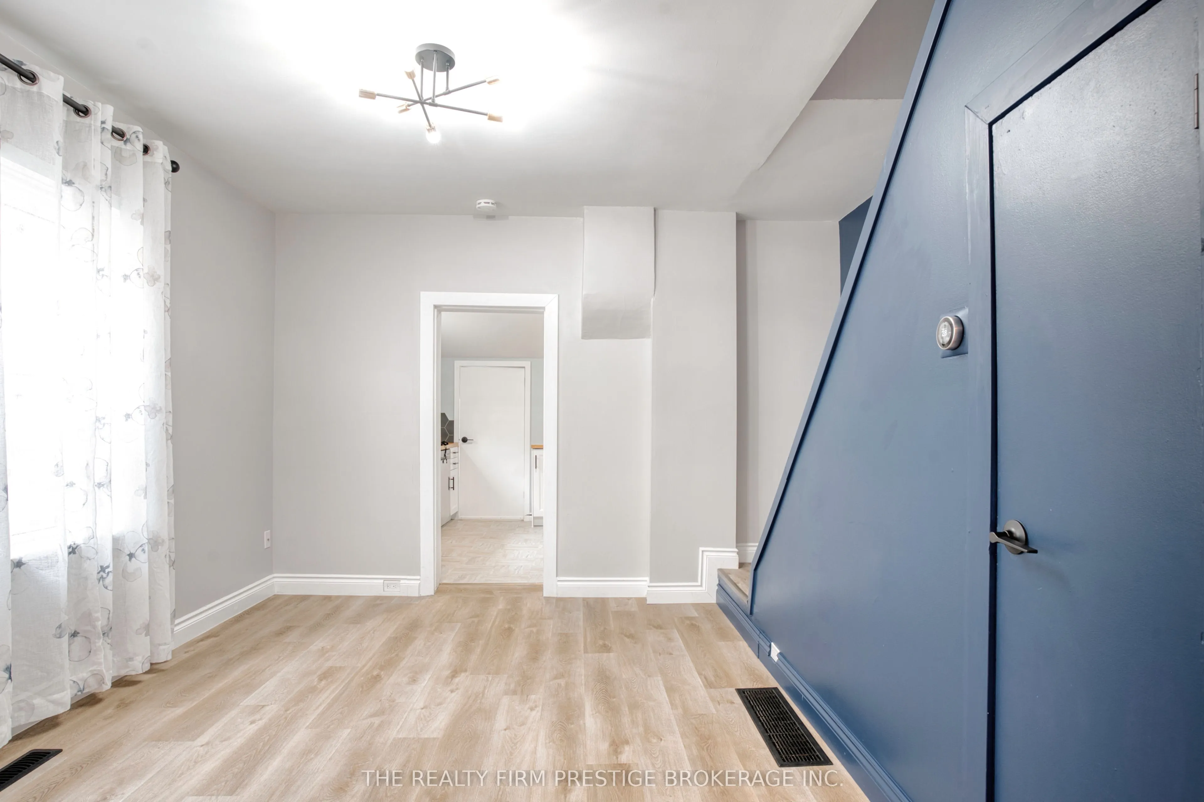 745 1/2 Little Grey Street