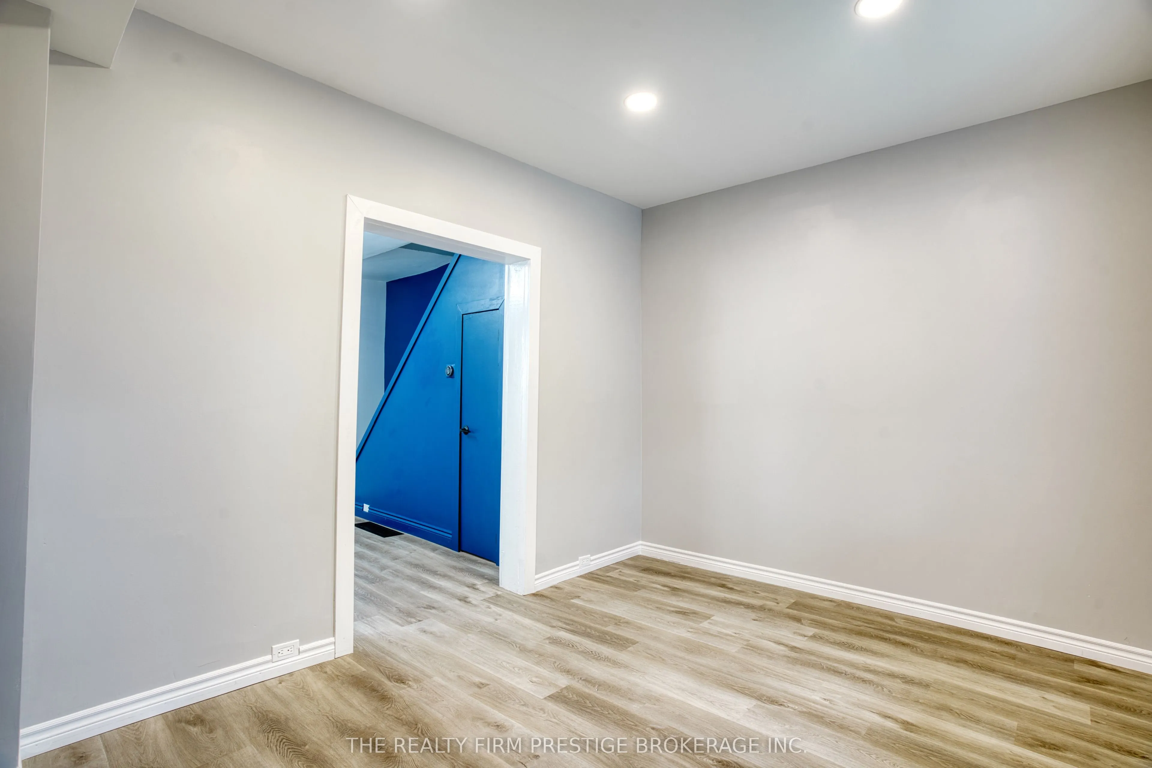 745 1/2 Little Grey Street