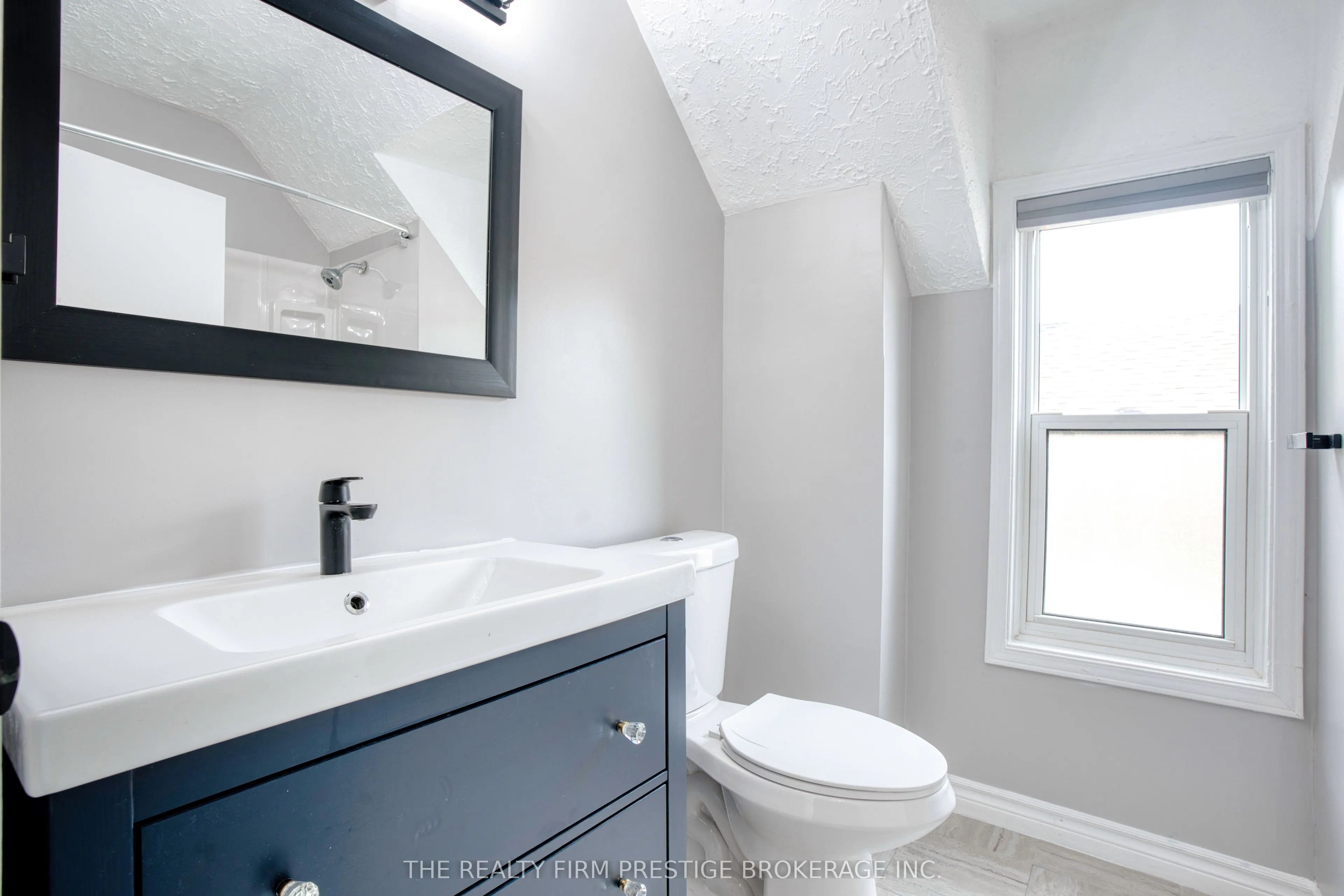 745 1/2 Little Grey Street