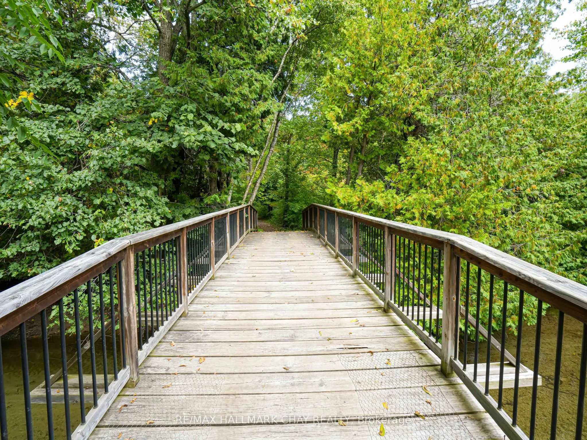 61 Pine River Crescent