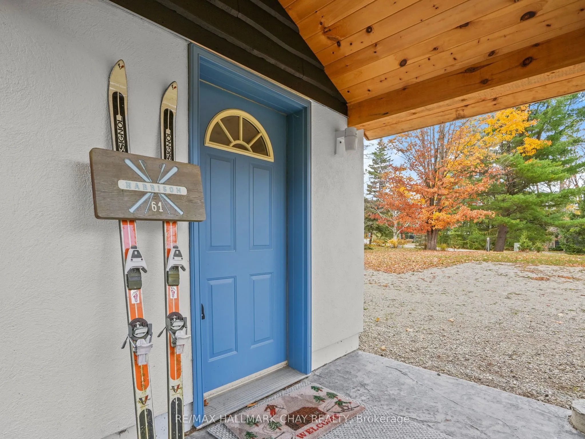 61 Pine River Crescent
