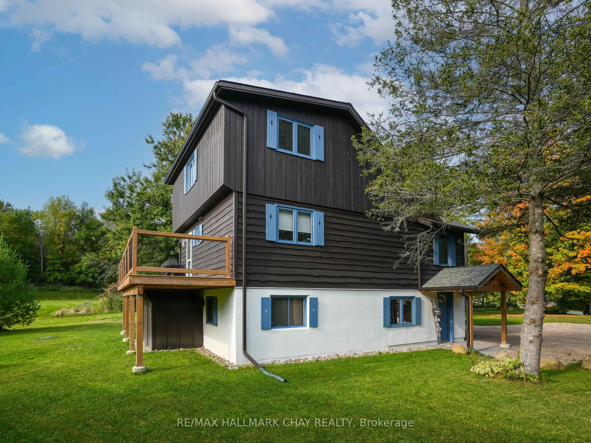 61 Pine River Crescent