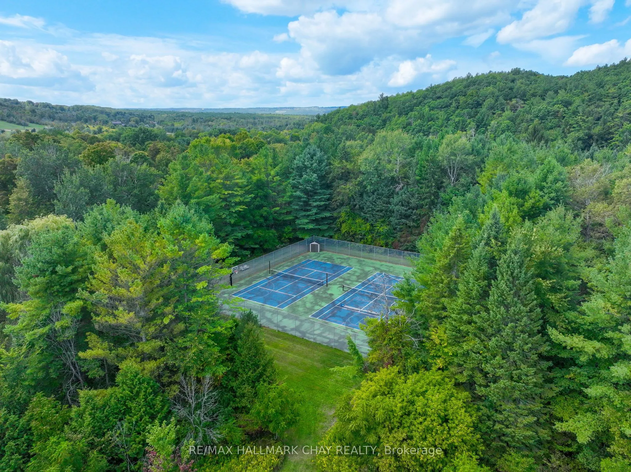 61 Pine River Crescent
