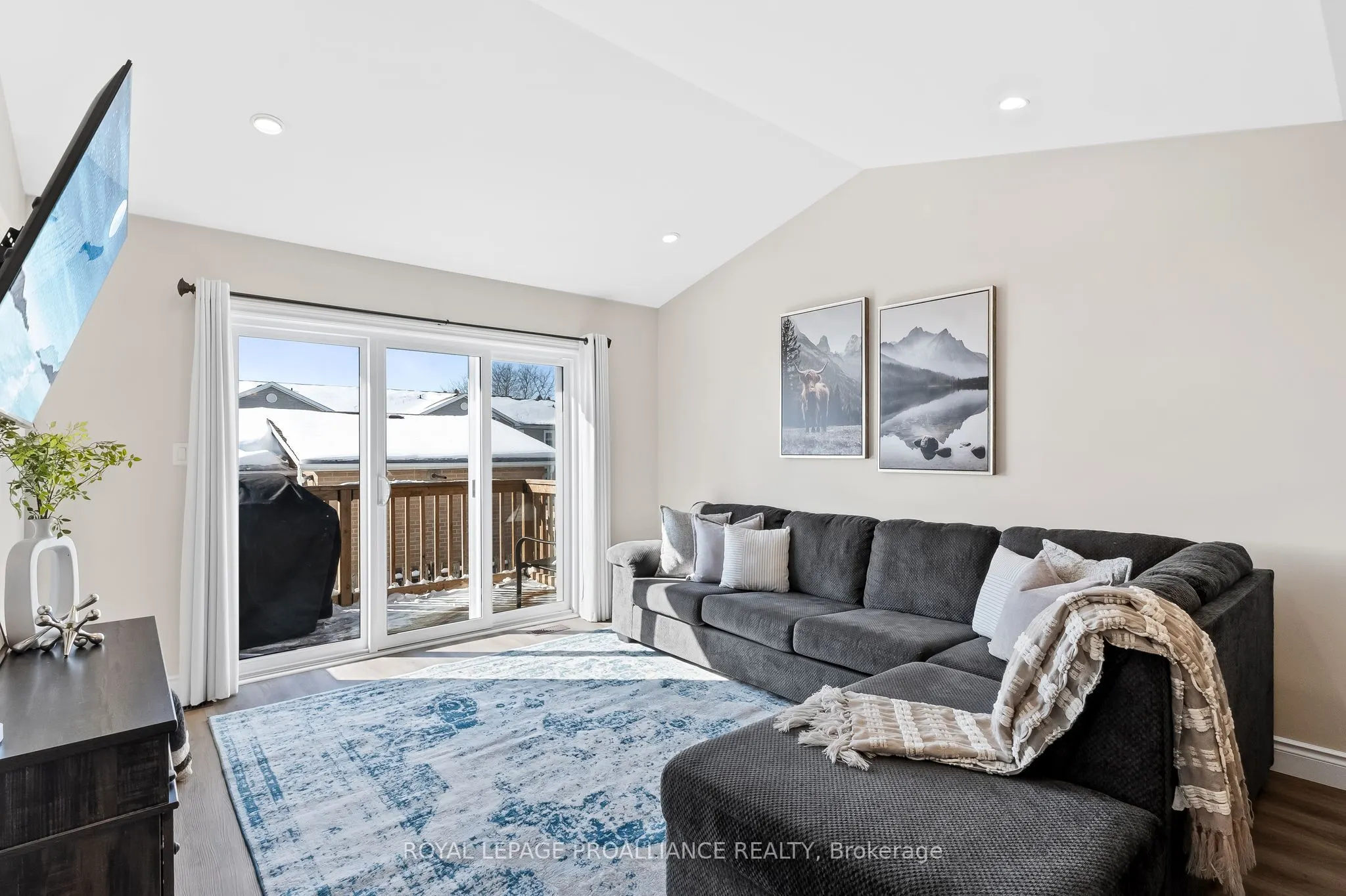 6 Ferris Court